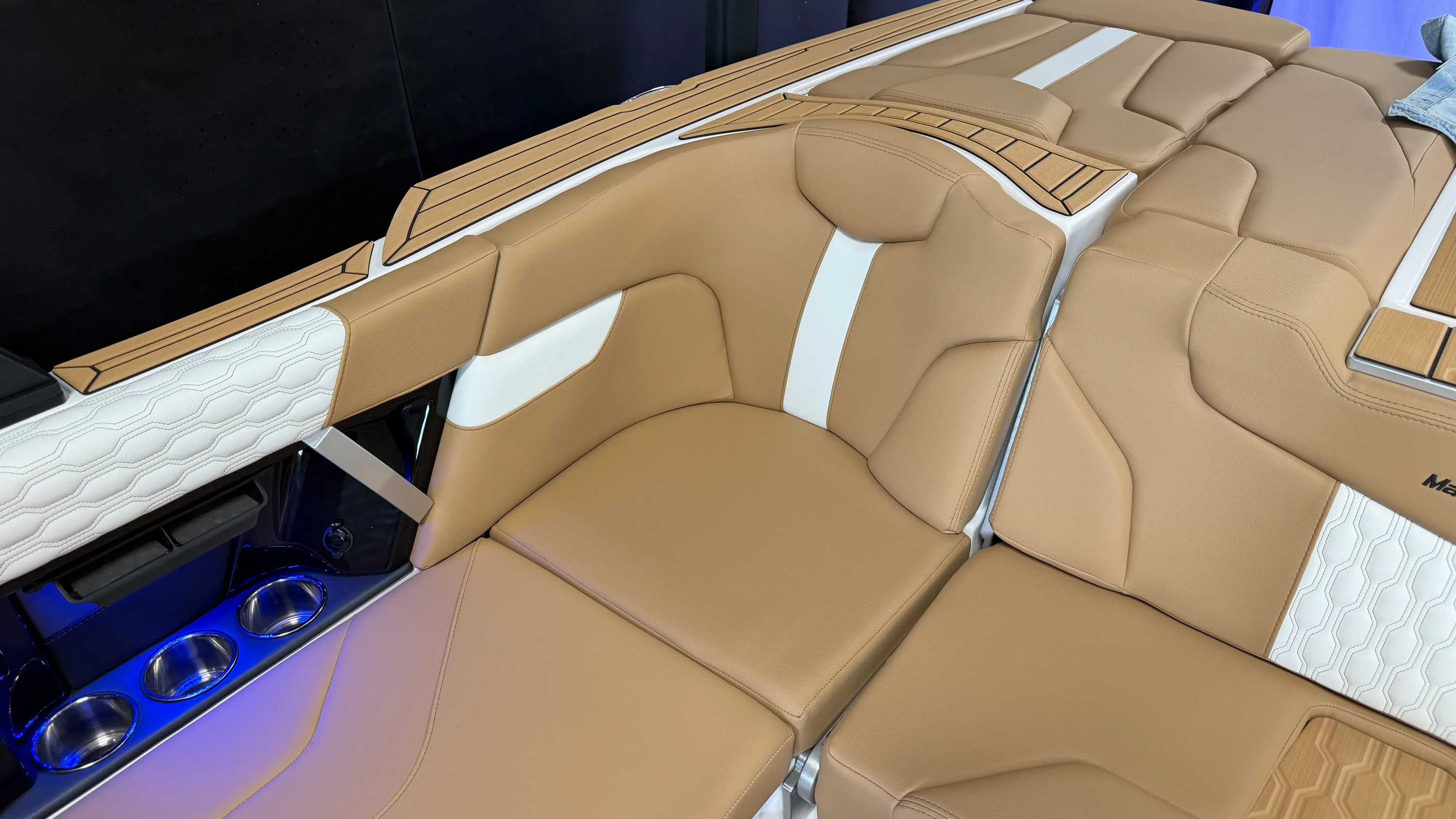 2026 Mastercraft XT22 Image Thumbnail #37
