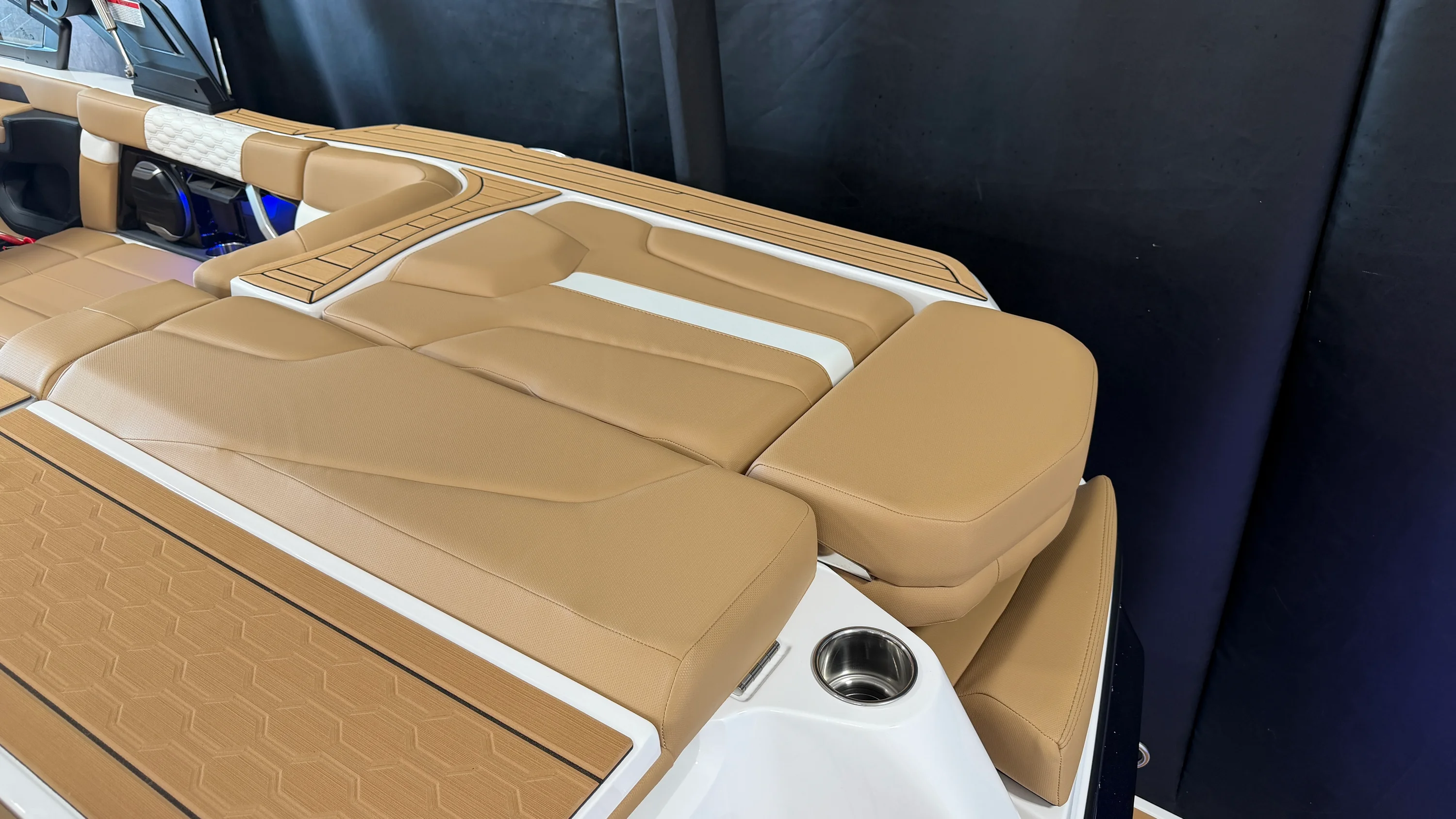 2026 Mastercraft XT22 Image Thumbnail #18