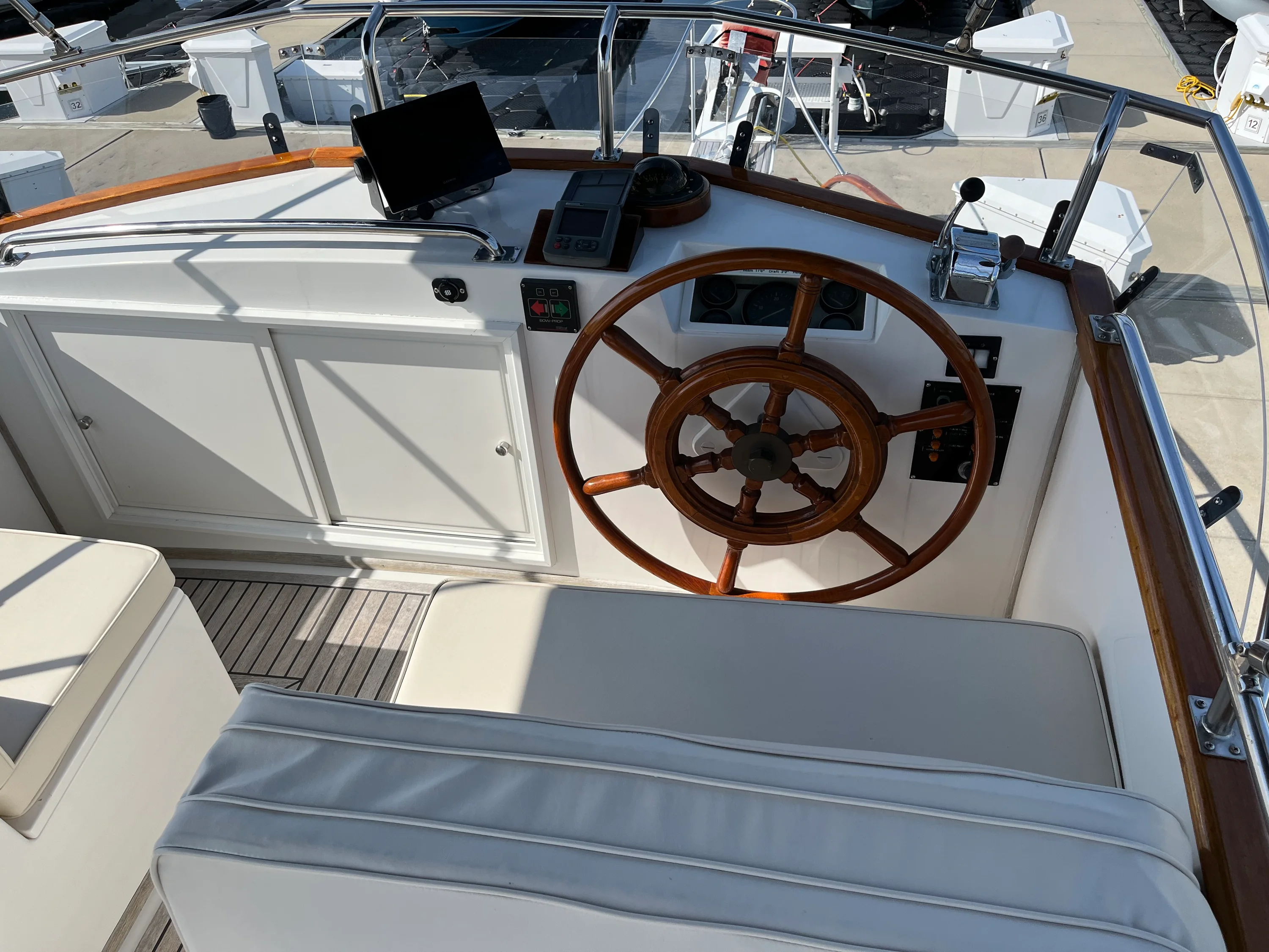 1990 Grand Banks 32 SEDAN Image Thumbnail #14