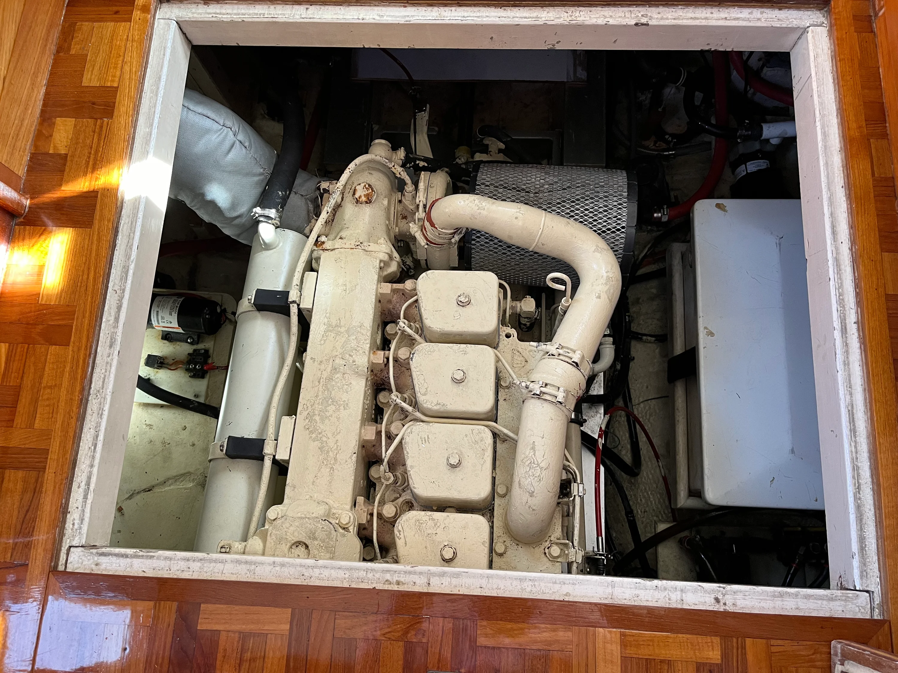 1990 Grand Banks 32 SEDAN Image Thumbnail #13