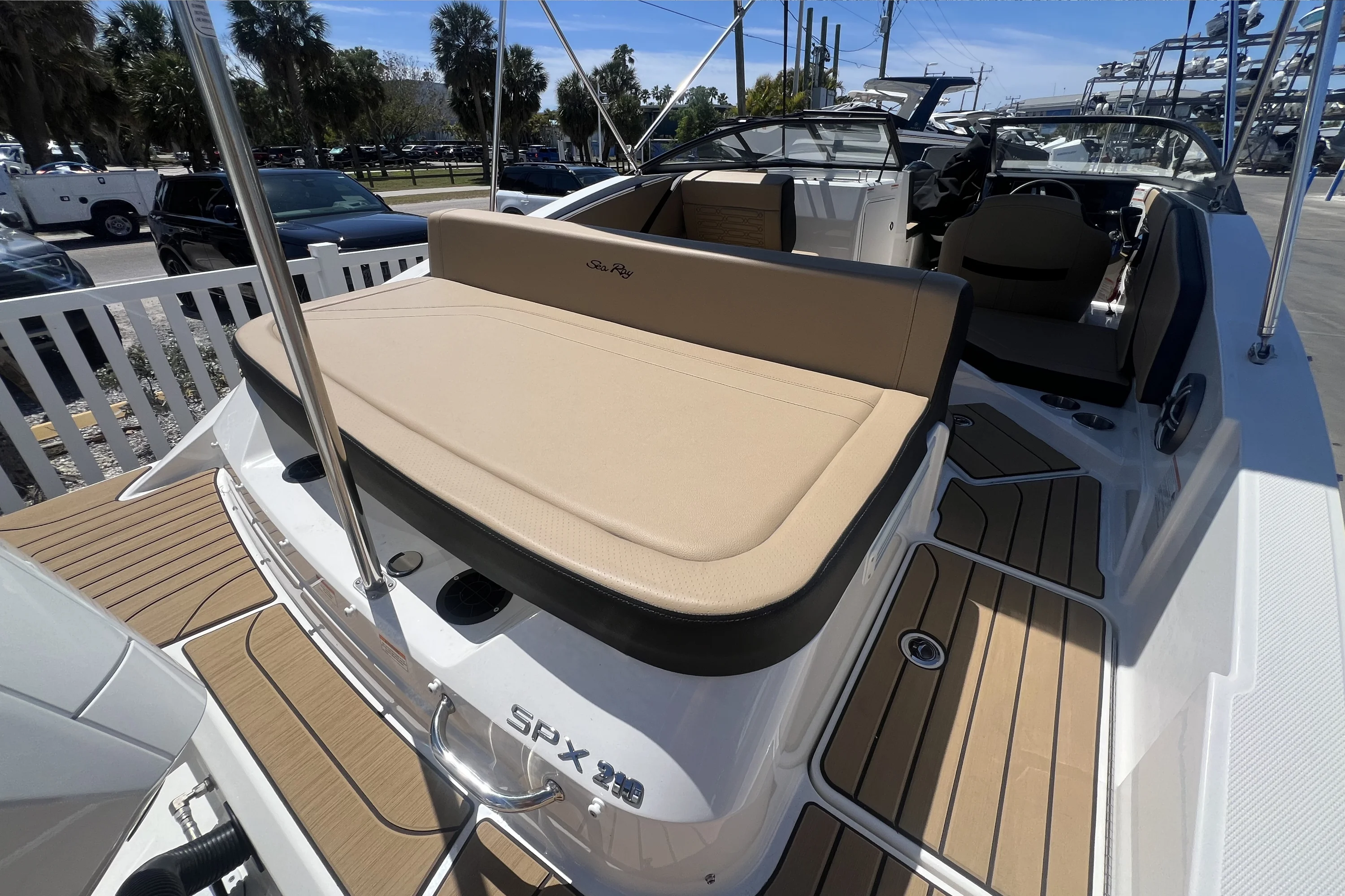 2026 Sea Ray SPX 210 Outboard Image Thumbnail #5