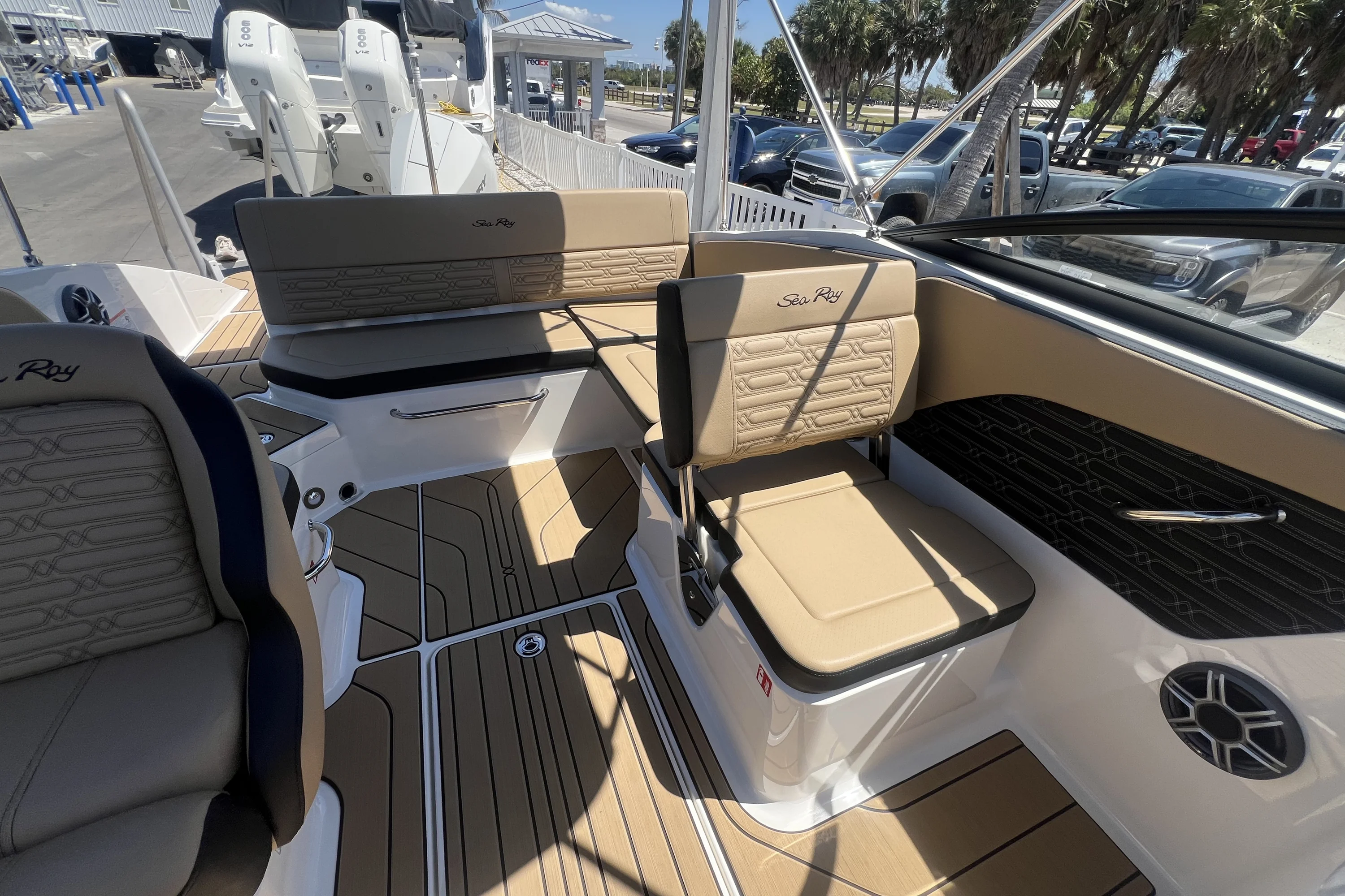 2026 Sea Ray SPX 210 Outboard Image Thumbnail #24