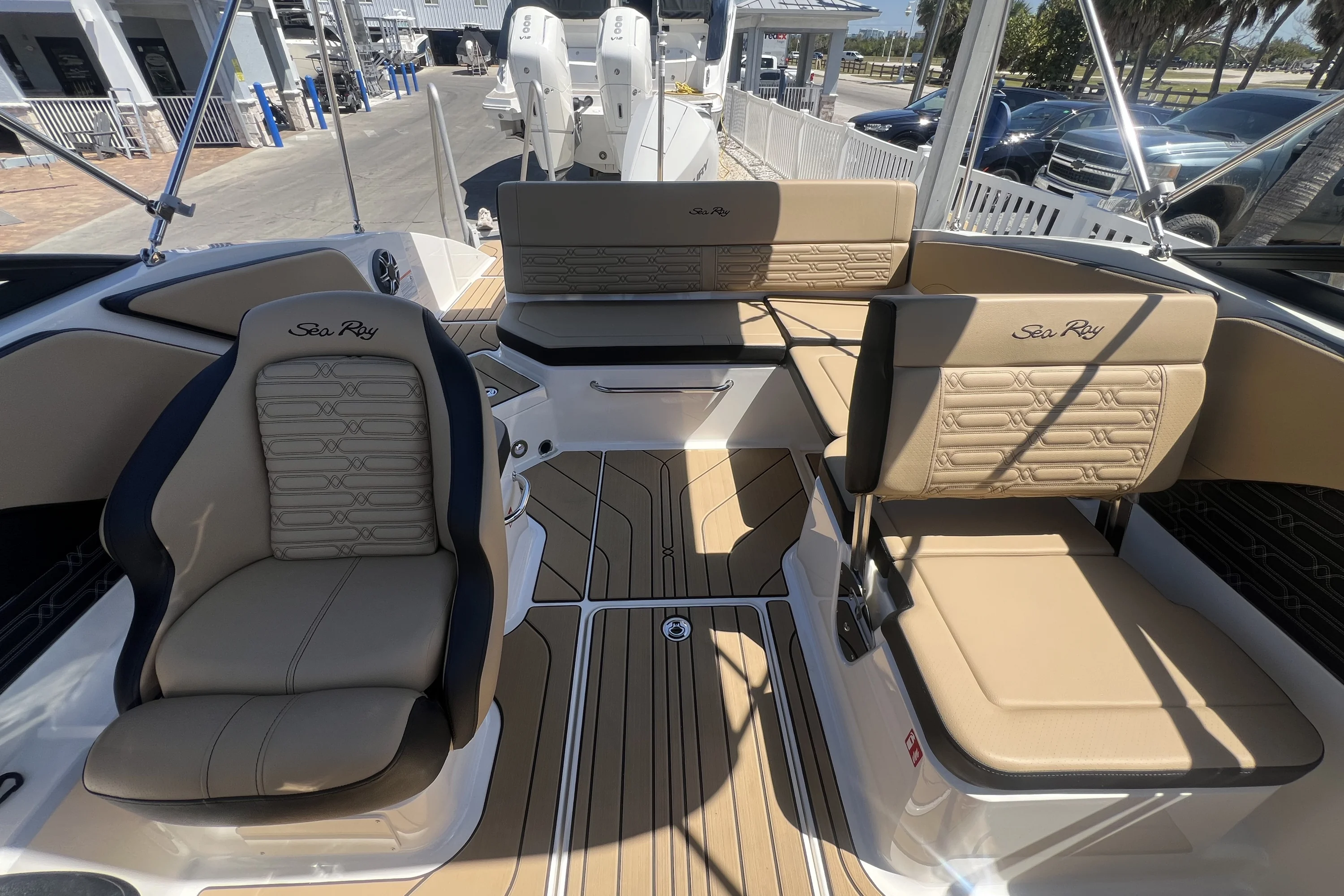 2026 Sea Ray SPX 210 Outboard Image Thumbnail #14