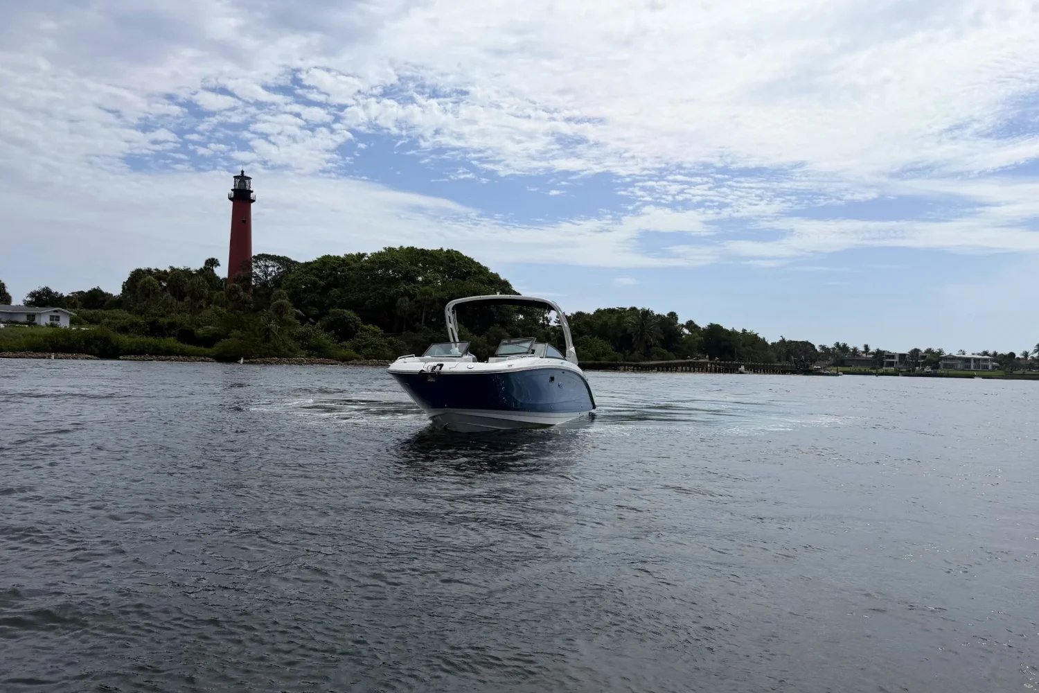 2026 Sea Ray SDX 290 Outboard Image Thumbnail #5