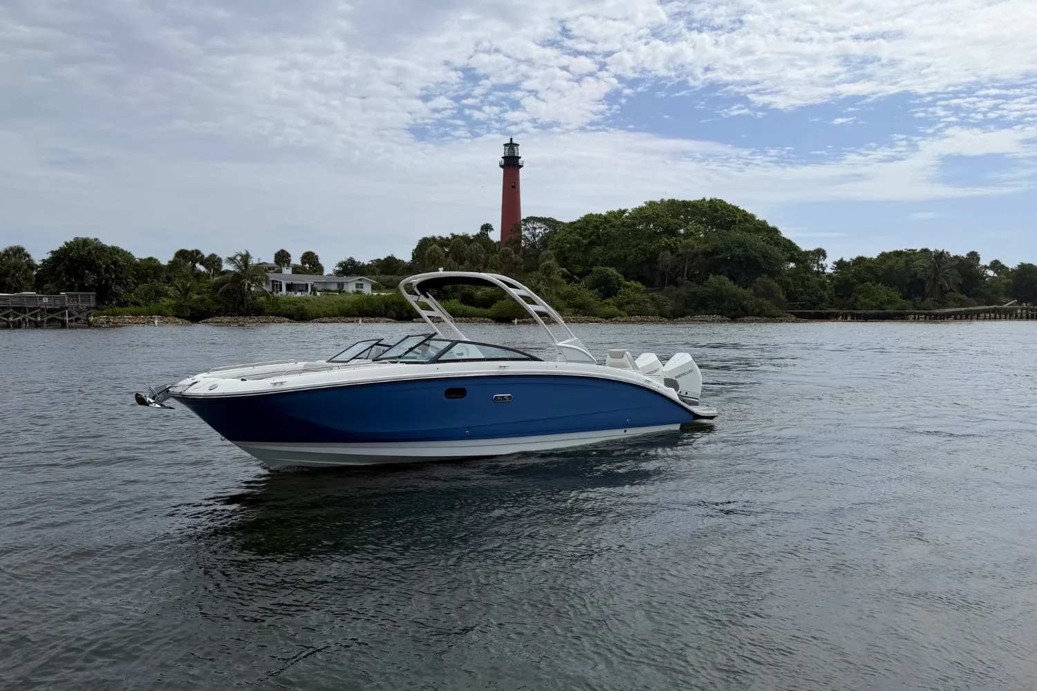2026 Sea Ray SDX 290 Outboard Image Thumbnail #3