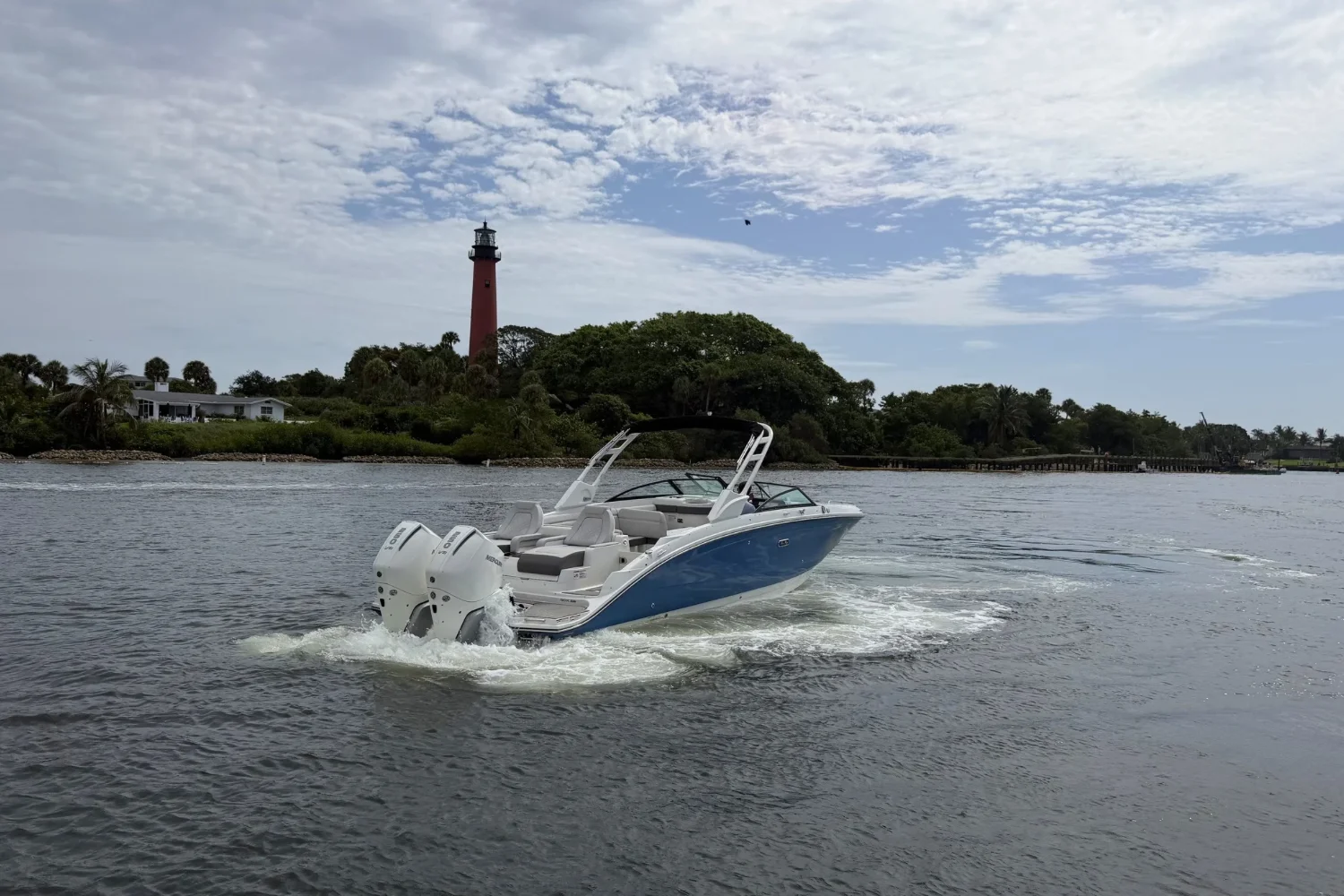 2026 Sea Ray SDX 290 Outboard Image Thumbnail #10