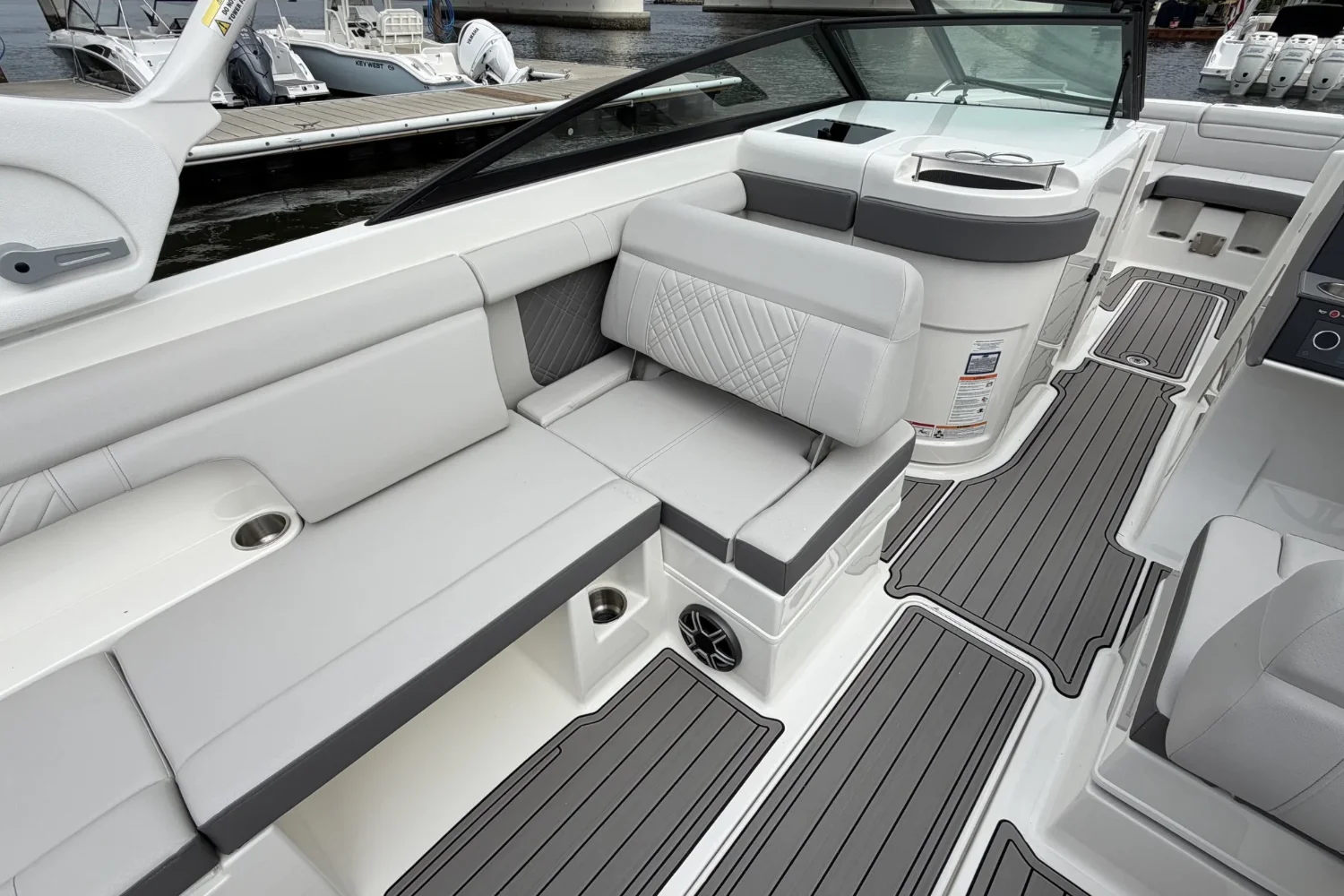 2026 Sea Ray SDX 290 Outboard Image Thumbnail #22