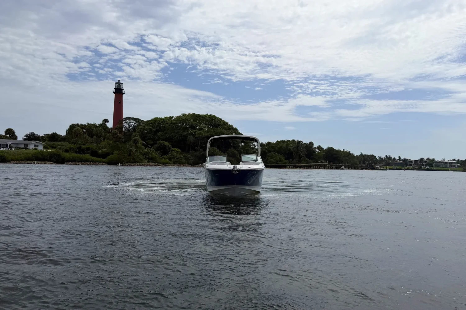 2026 Sea Ray SDX 290 Outboard Image Thumbnail #6
