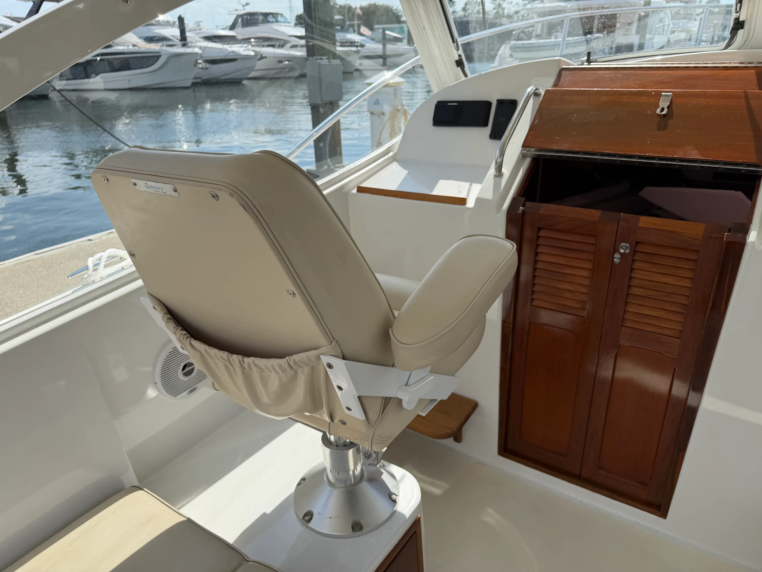 2008 MJM 29Z OB Image Thumbnail #23