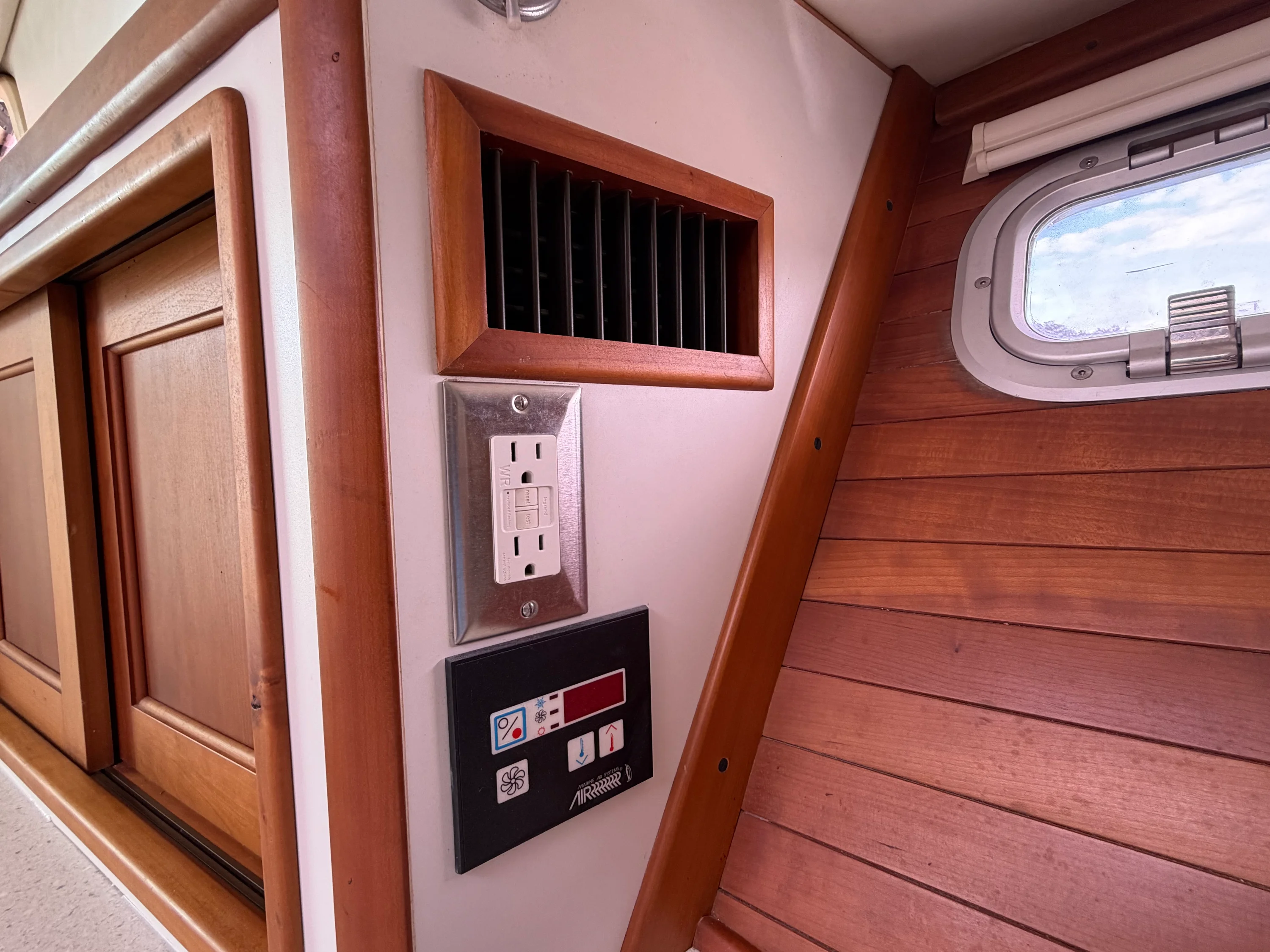 2008 MJM 29Z OB Image Thumbnail #51