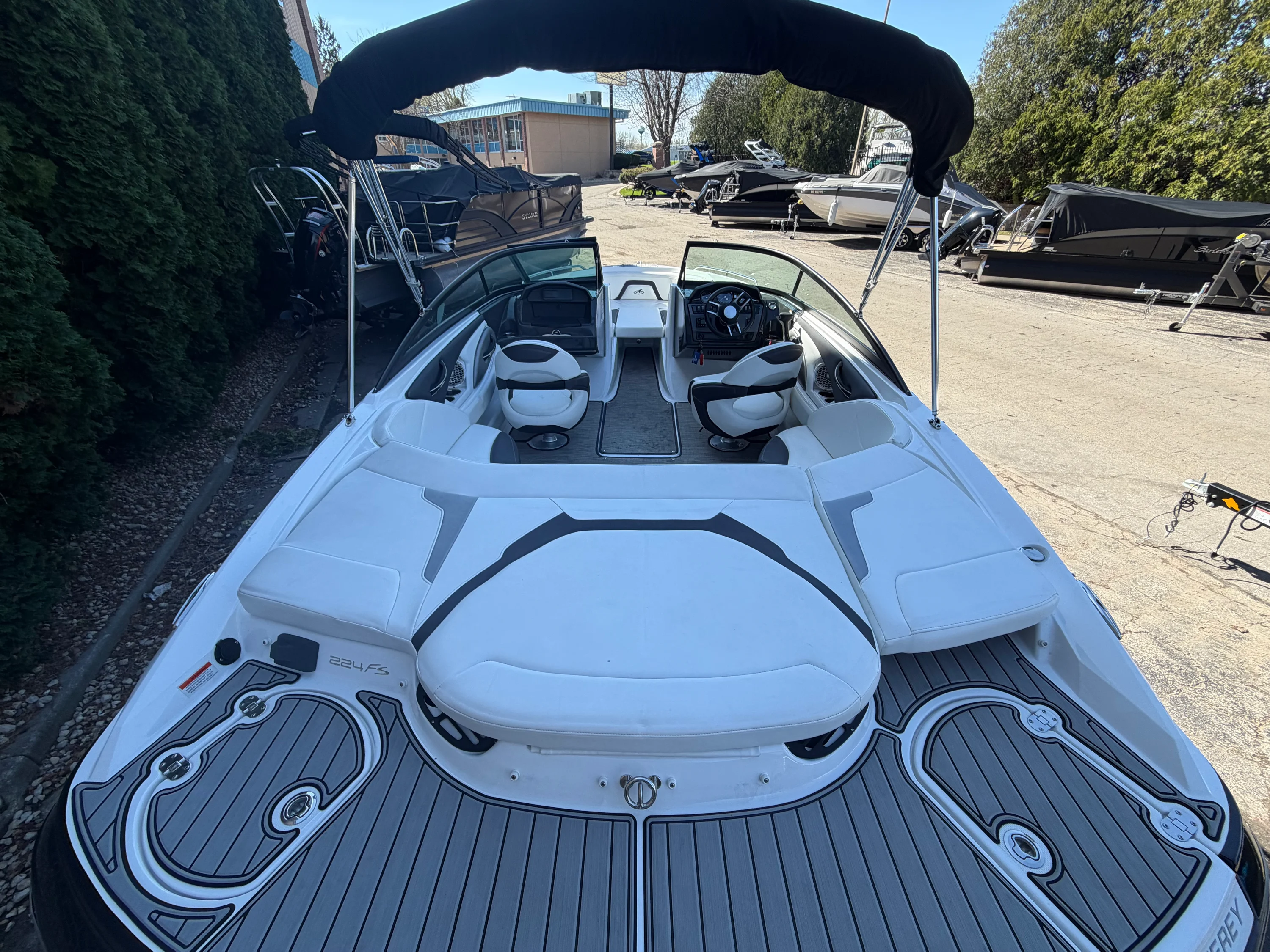 2019 Monterey 224FS Image Thumbnail #17