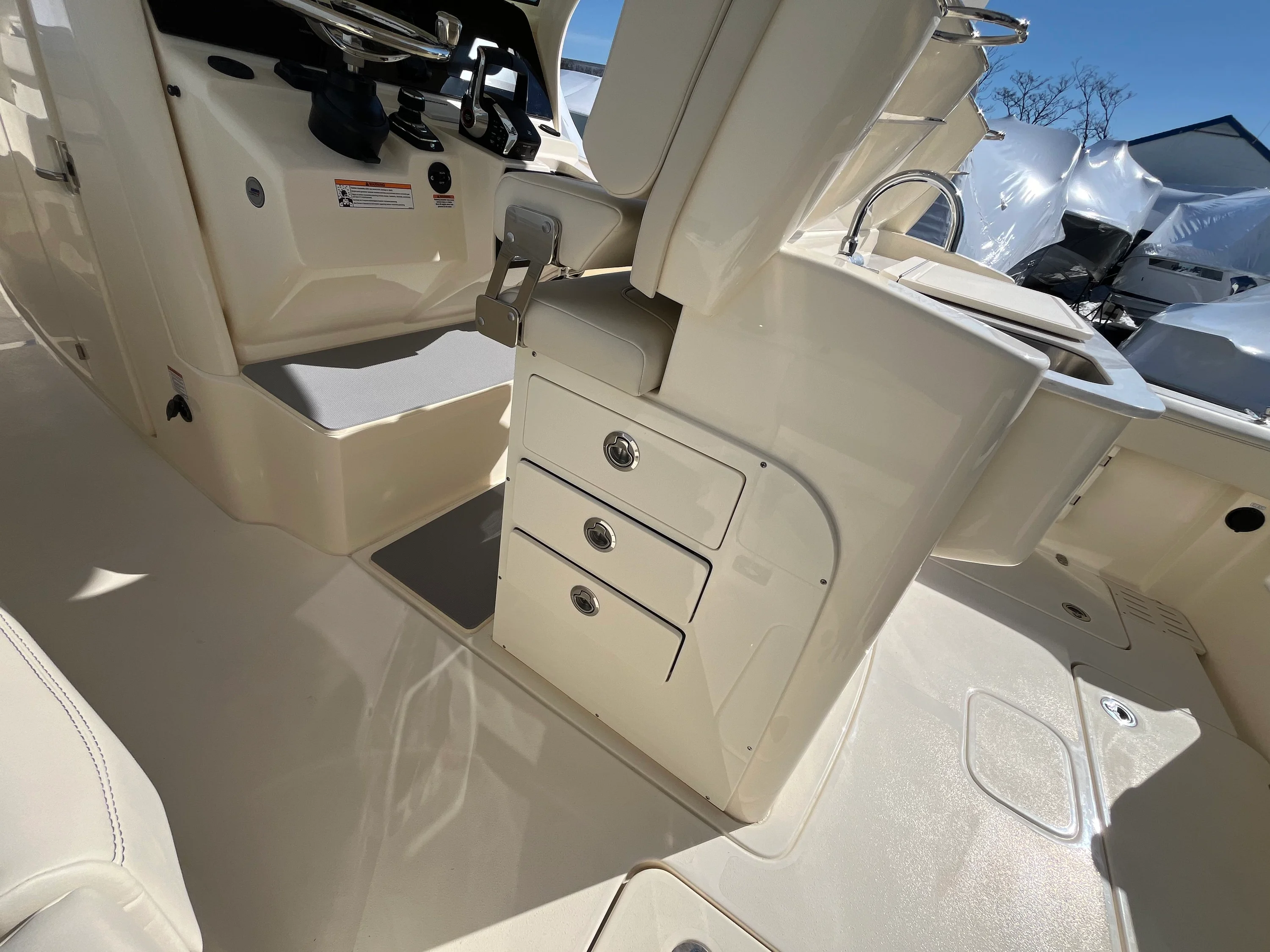 2026 Scout 305 LXF Image Thumbnail #18