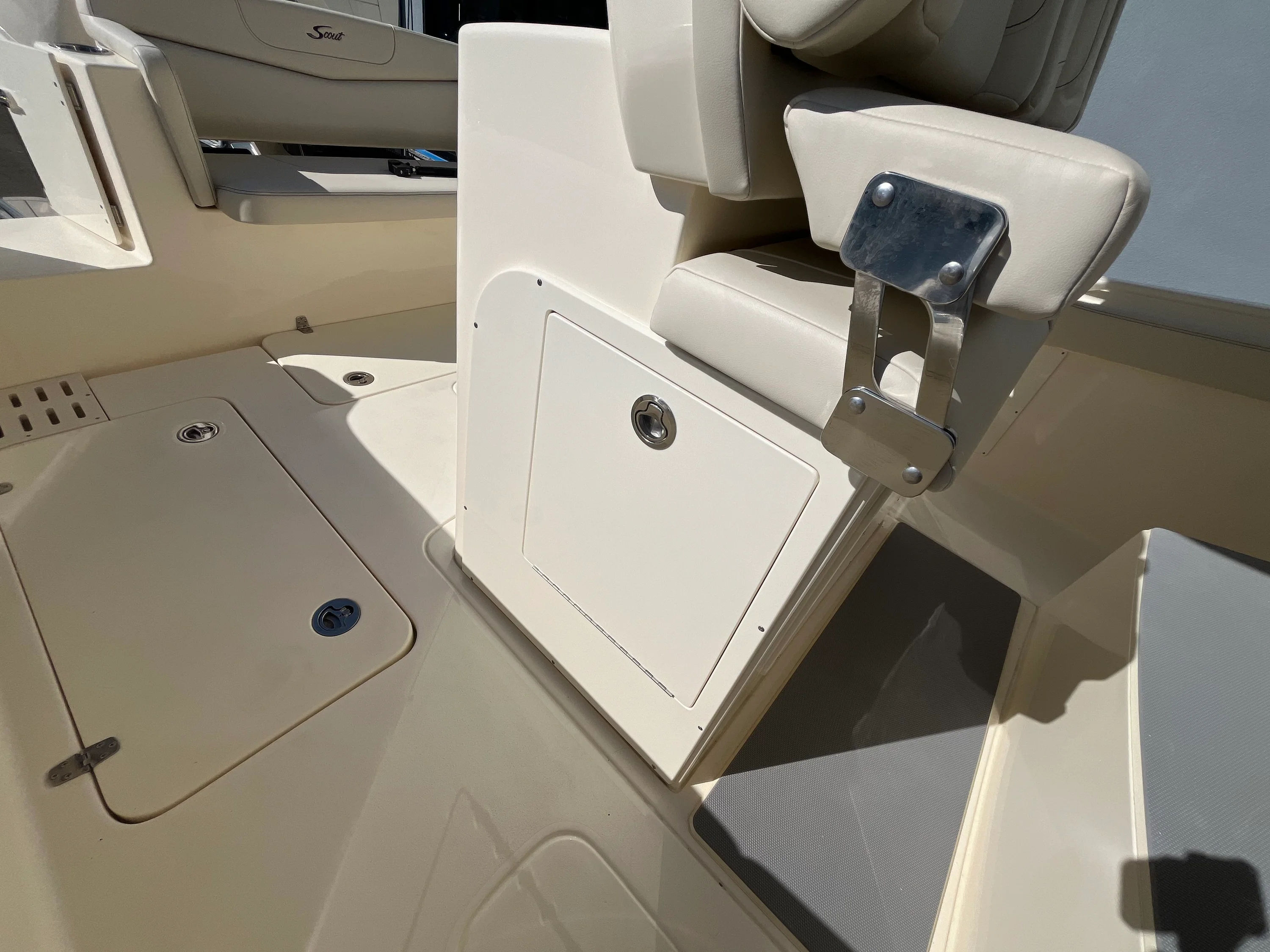 2026 Scout 305 LXF Image Thumbnail #20