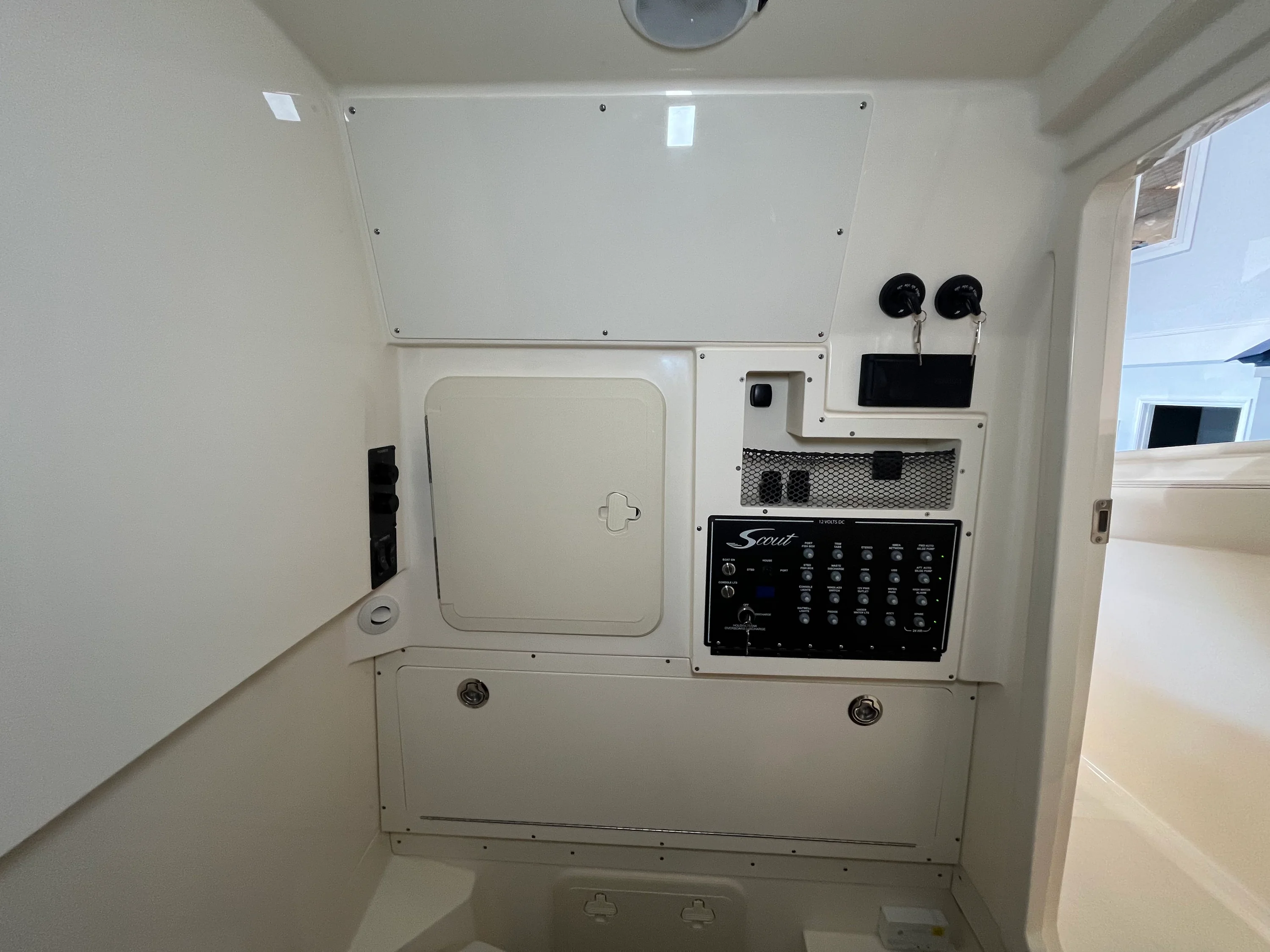 2026 Scout 305 LXF Image Thumbnail #38