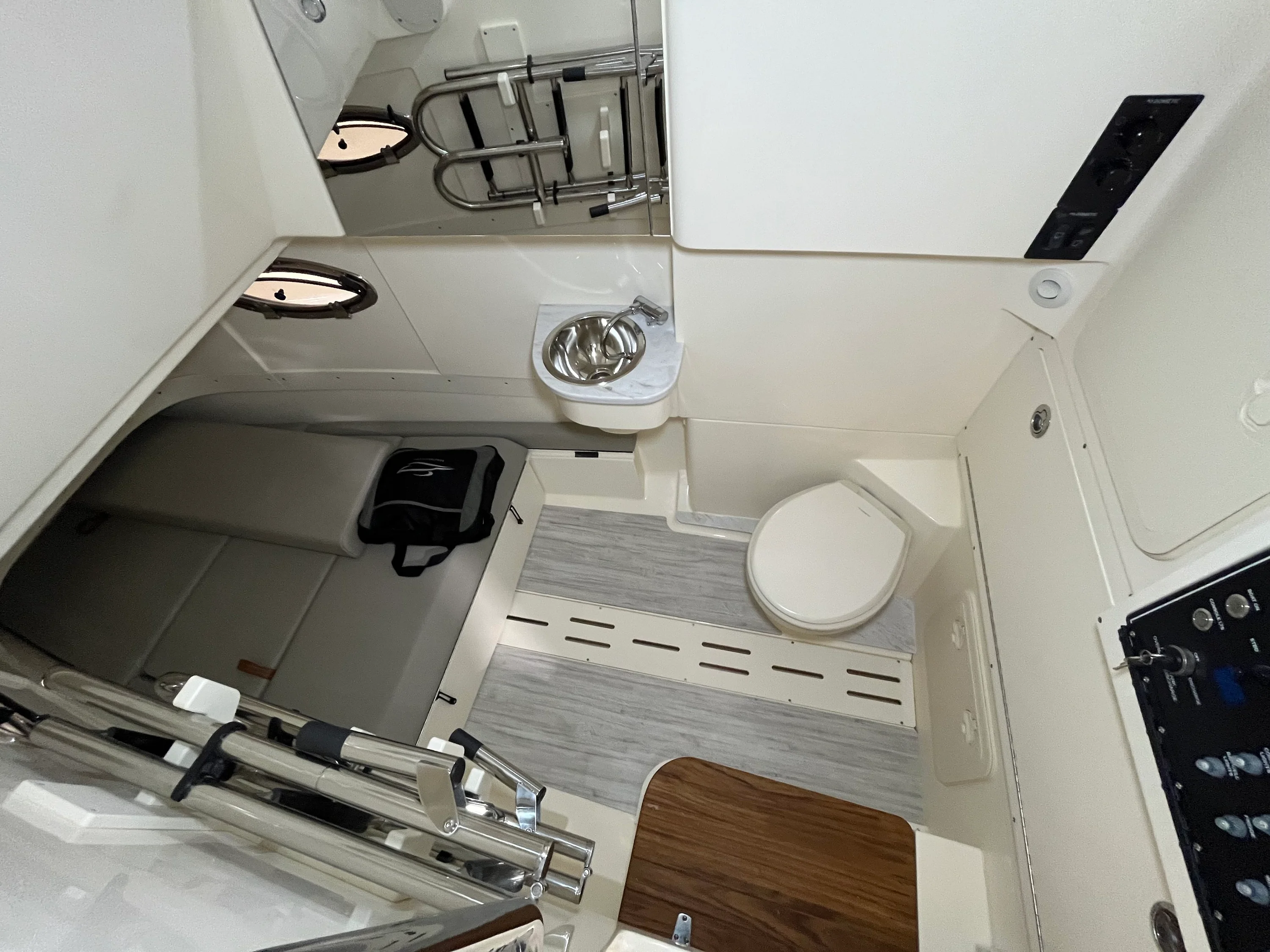 2026 Scout 305 LXF Image Thumbnail #36