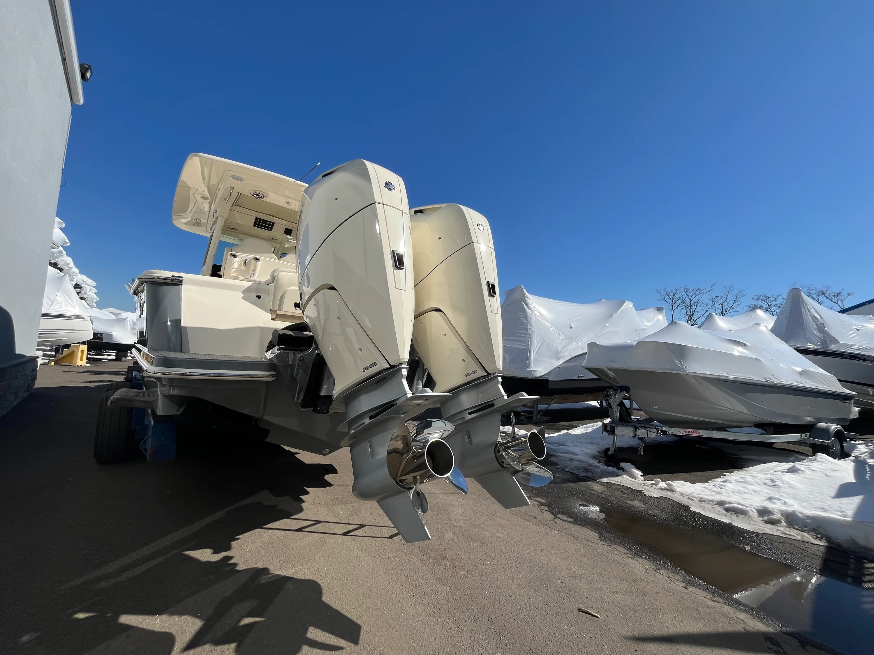 2026 Scout 305 LXF Image Thumbnail #4