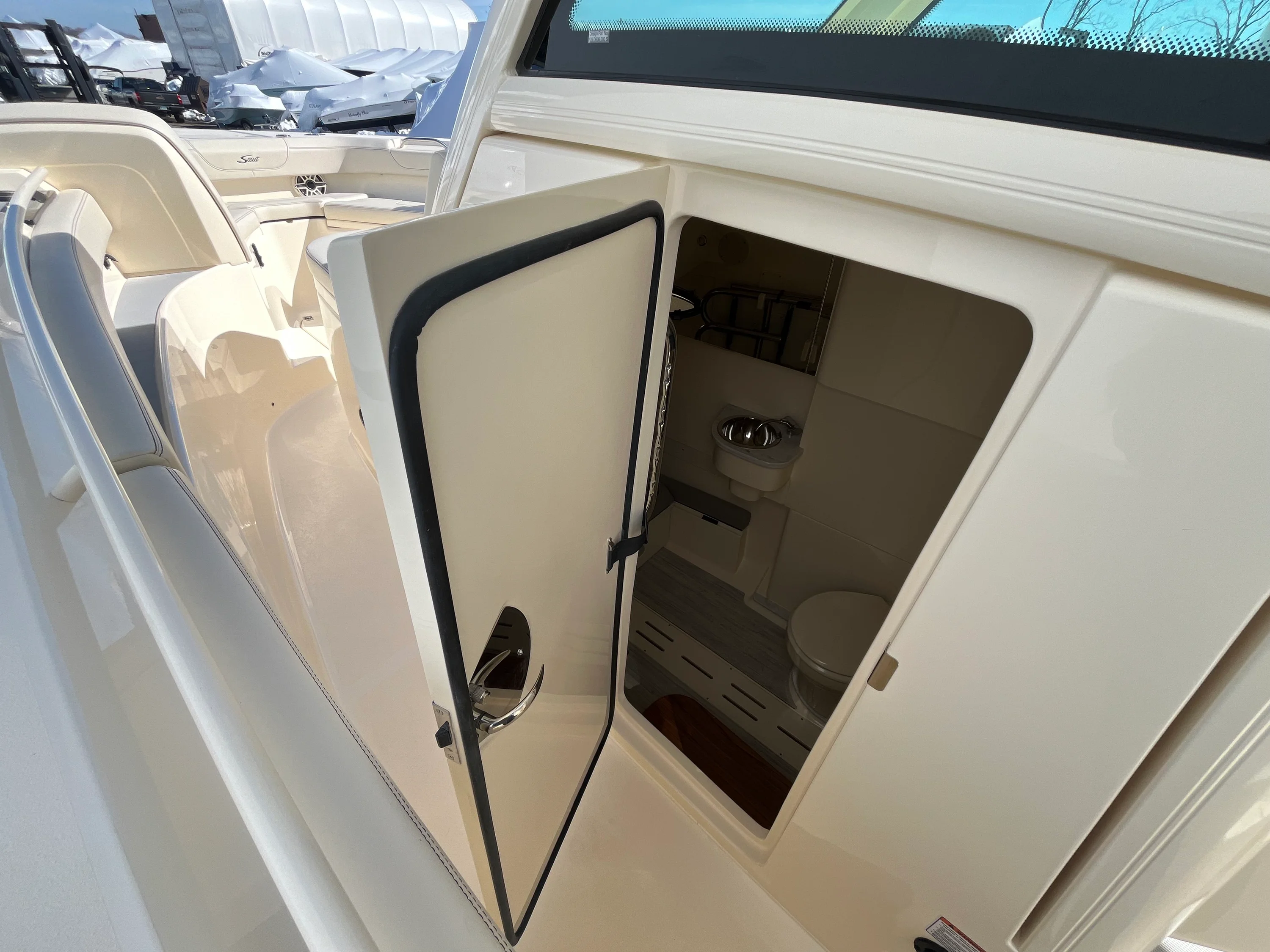 2026 Scout 305 LXF Image Thumbnail #35