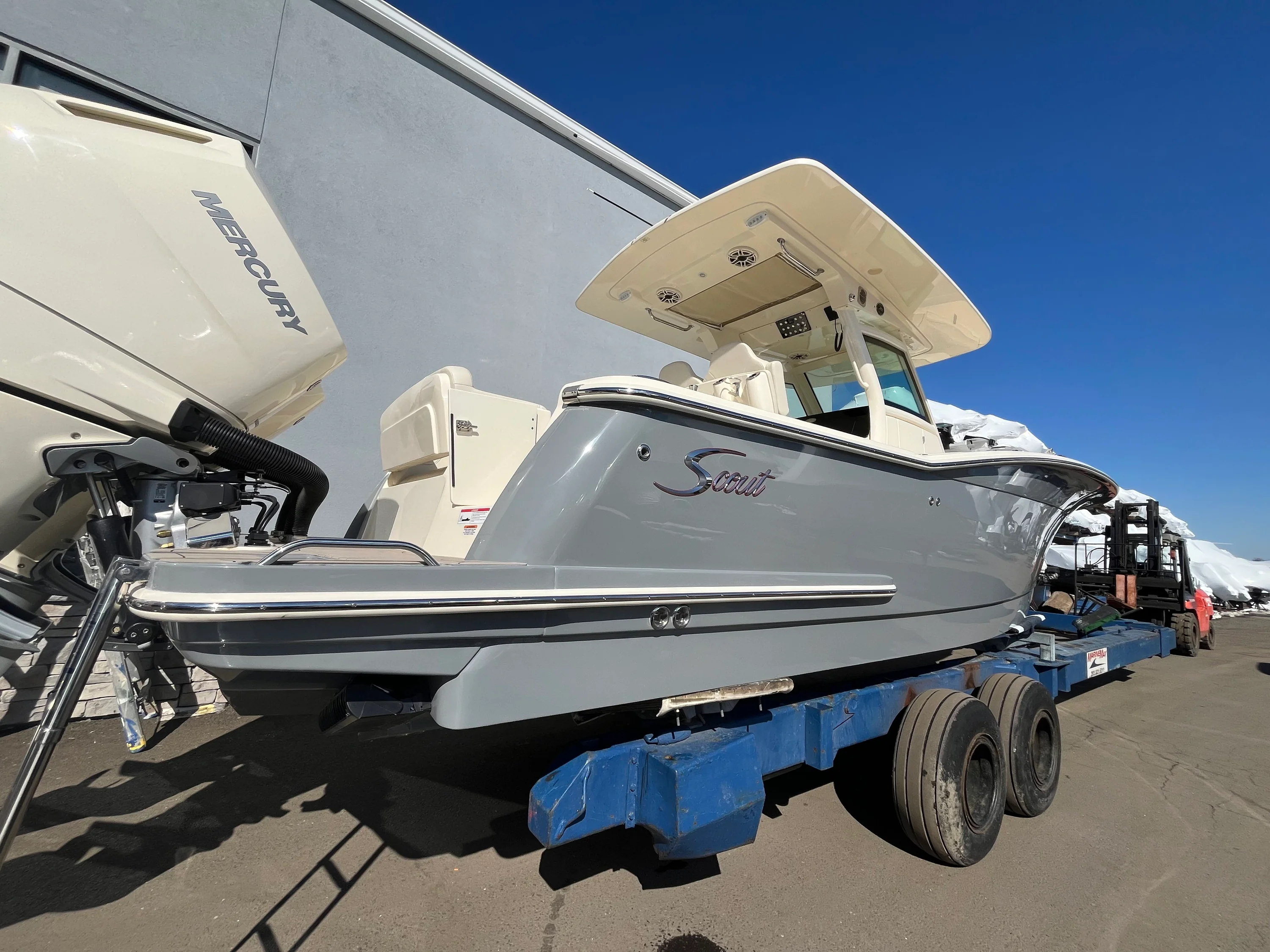 2026 Scout 305 LXF Image Thumbnail #1