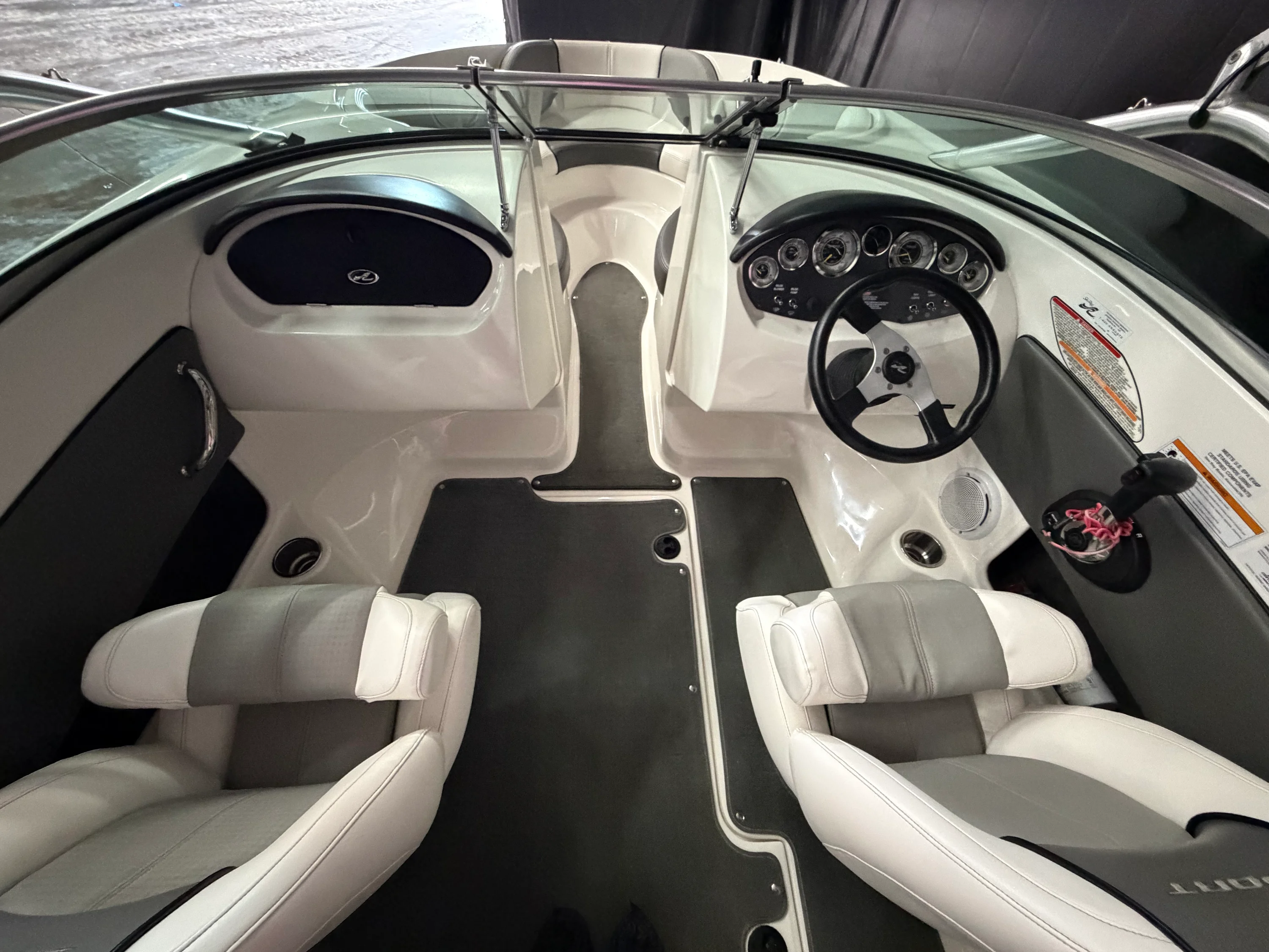 2011 Sea Ray 185 Sport Image Thumbnail #21