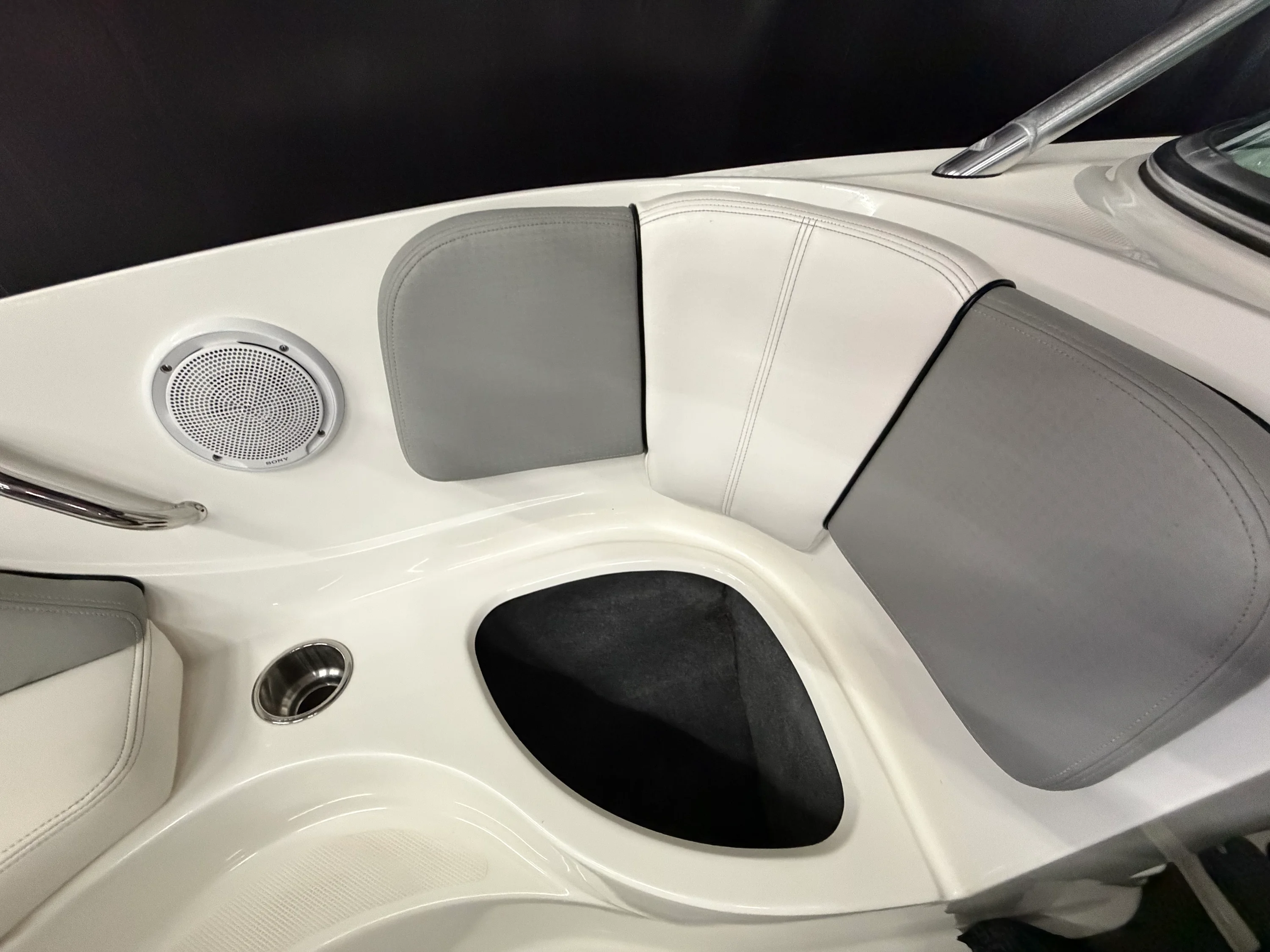 2011 Sea Ray 185 Sport Image Thumbnail #34