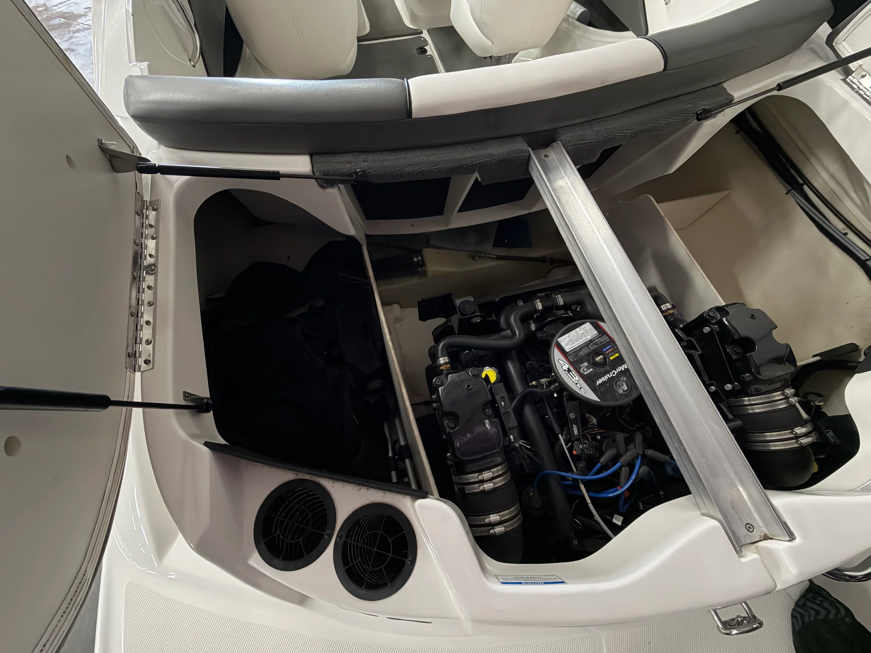 2011 Sea Ray 185 Sport Image Thumbnail #15