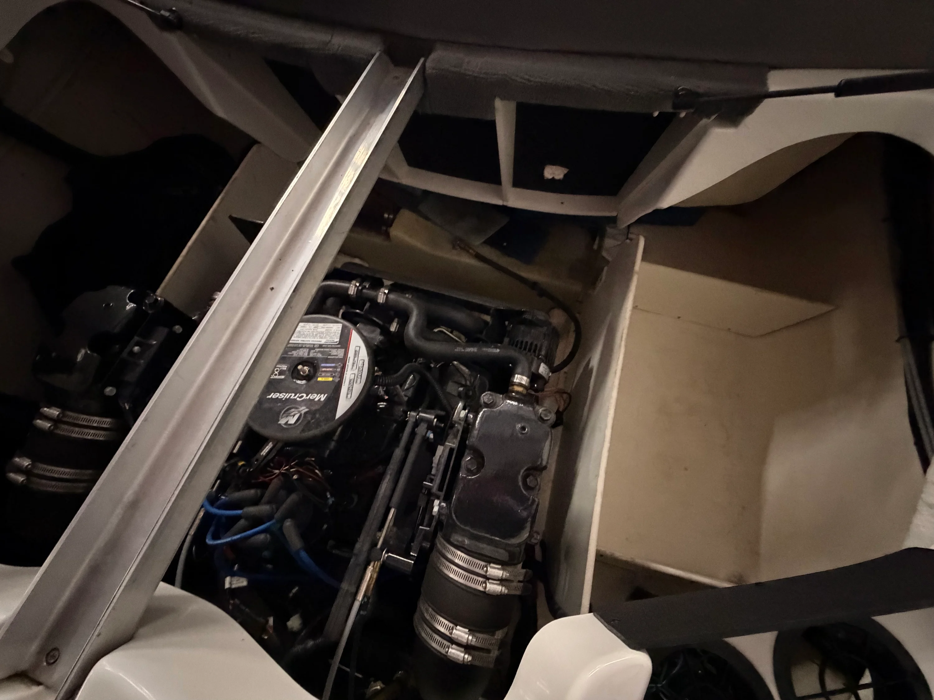 2011 Sea Ray 185 Sport Image Thumbnail #16