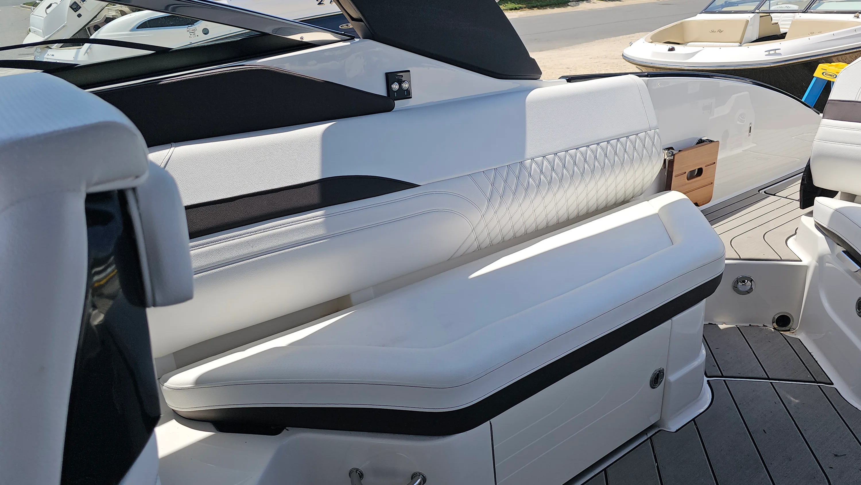 2024 Sea Ray SLX 280 OB Image Thumbnail #11