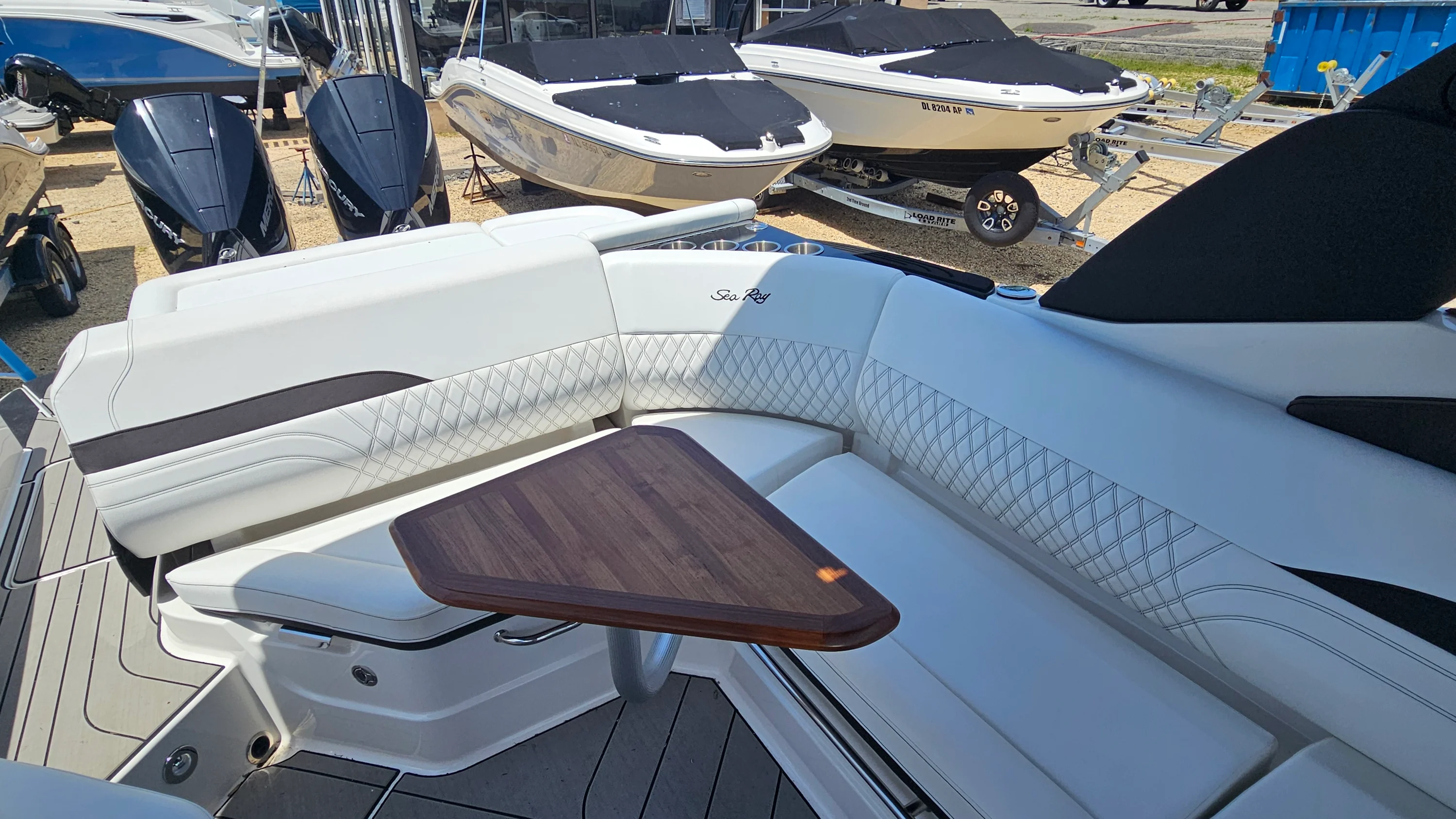 2024 Sea Ray SLX 280 OB Image Thumbnail #13