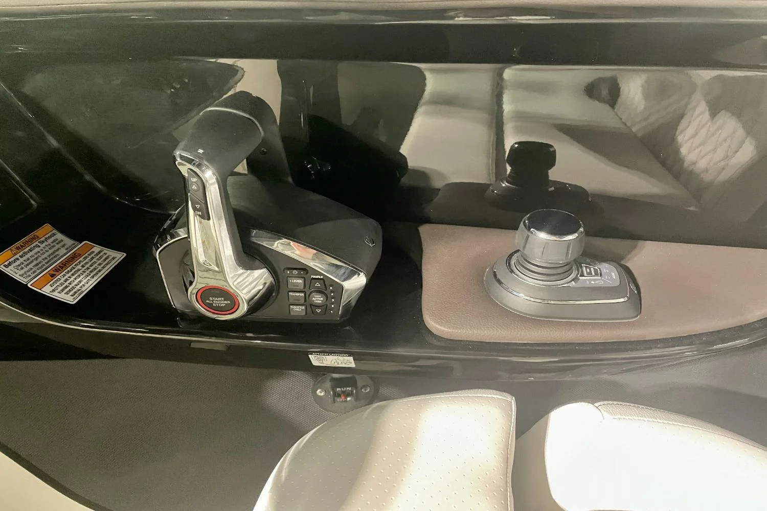 2024 Sea Ray 280 SLX OB Image Thumbnail #19