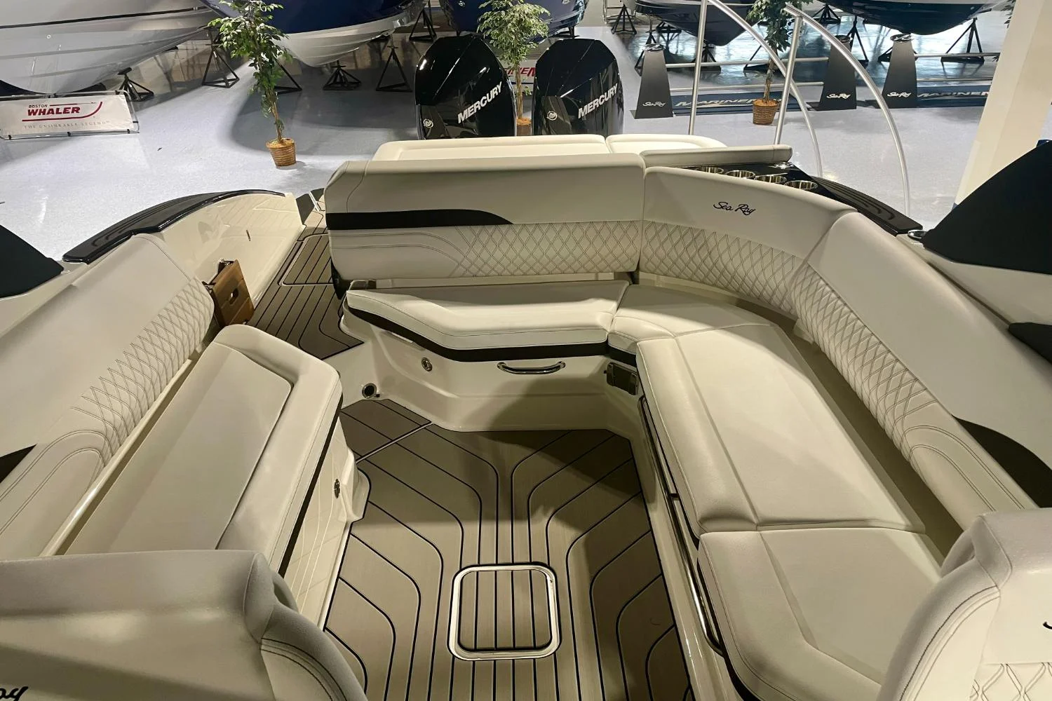 2024 Sea Ray 280 SLX OB Image Thumbnail #10