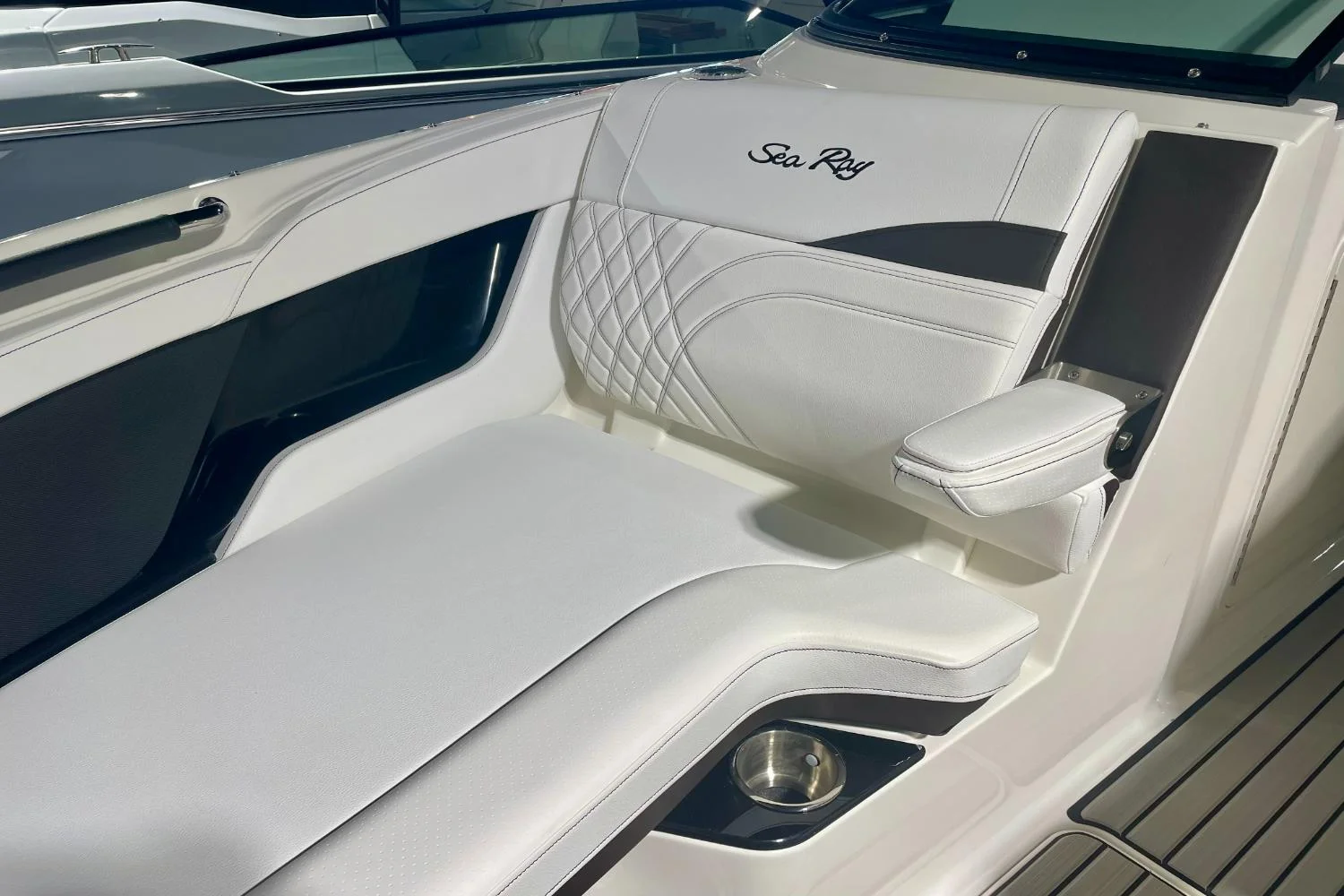 2024 Sea Ray 280 SLX OB Image Thumbnail #22