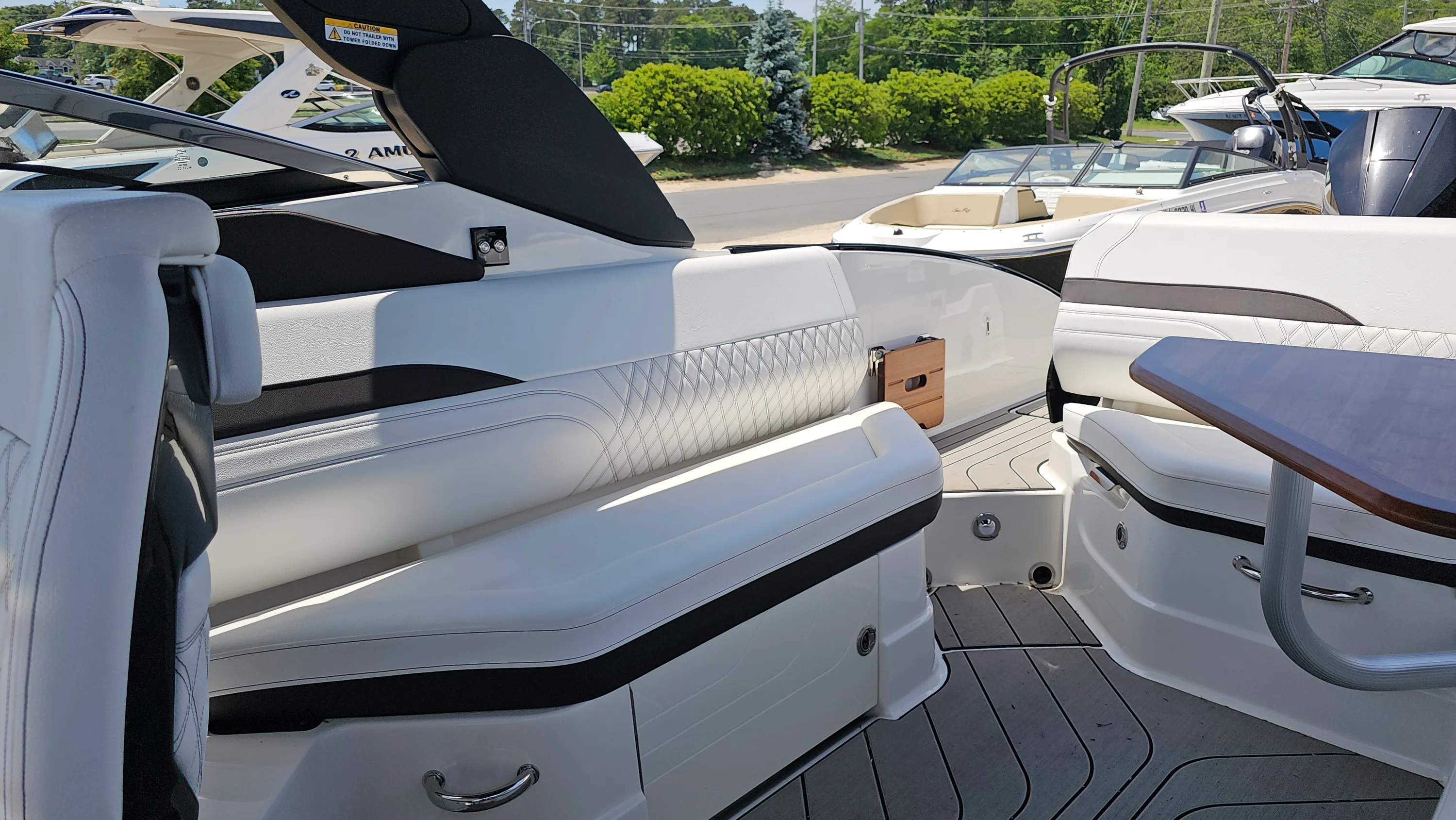 2024 Sea Ray SLX 280 OB Image Thumbnail #12