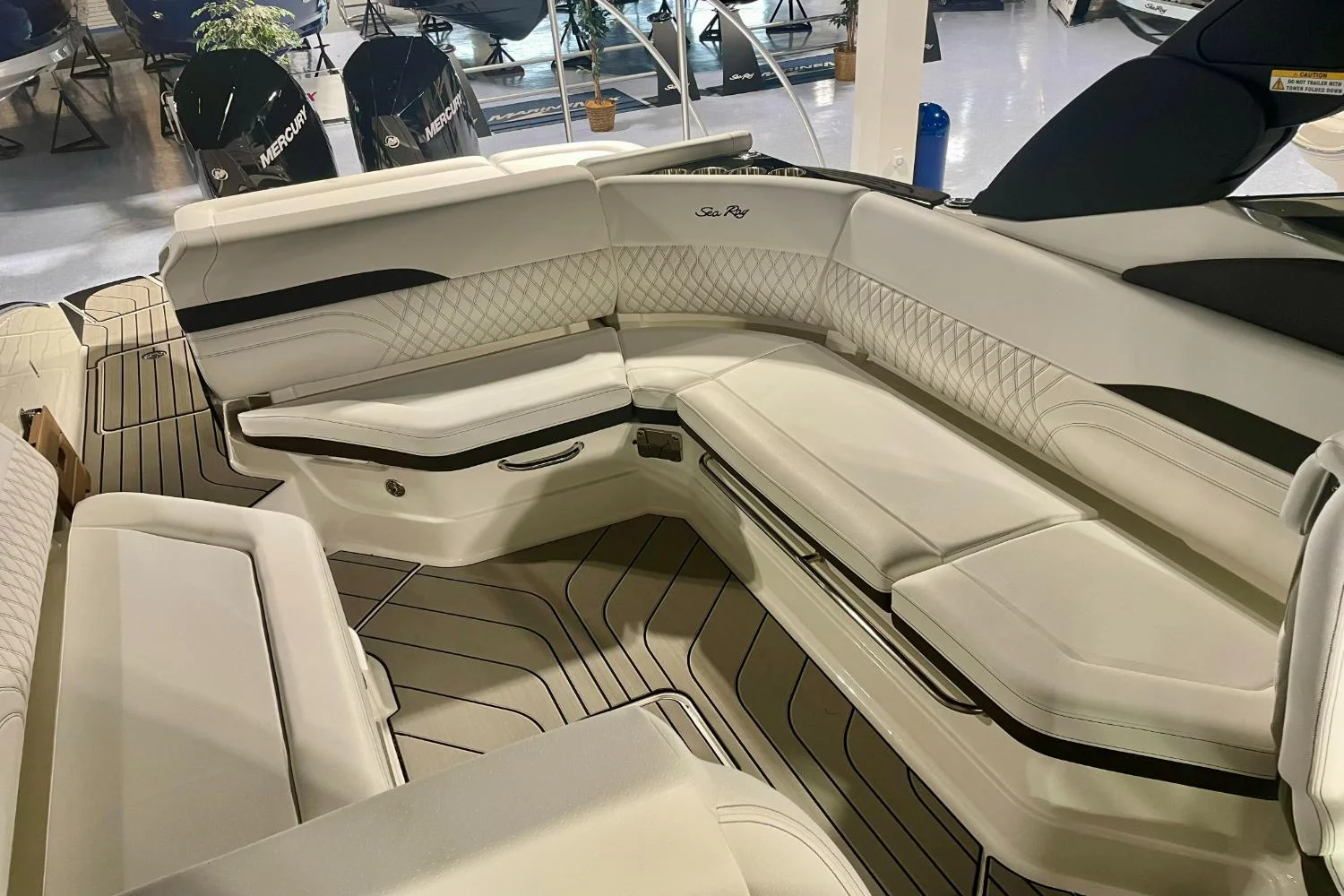 2024 Sea Ray 280 SLX OB Image Thumbnail #11