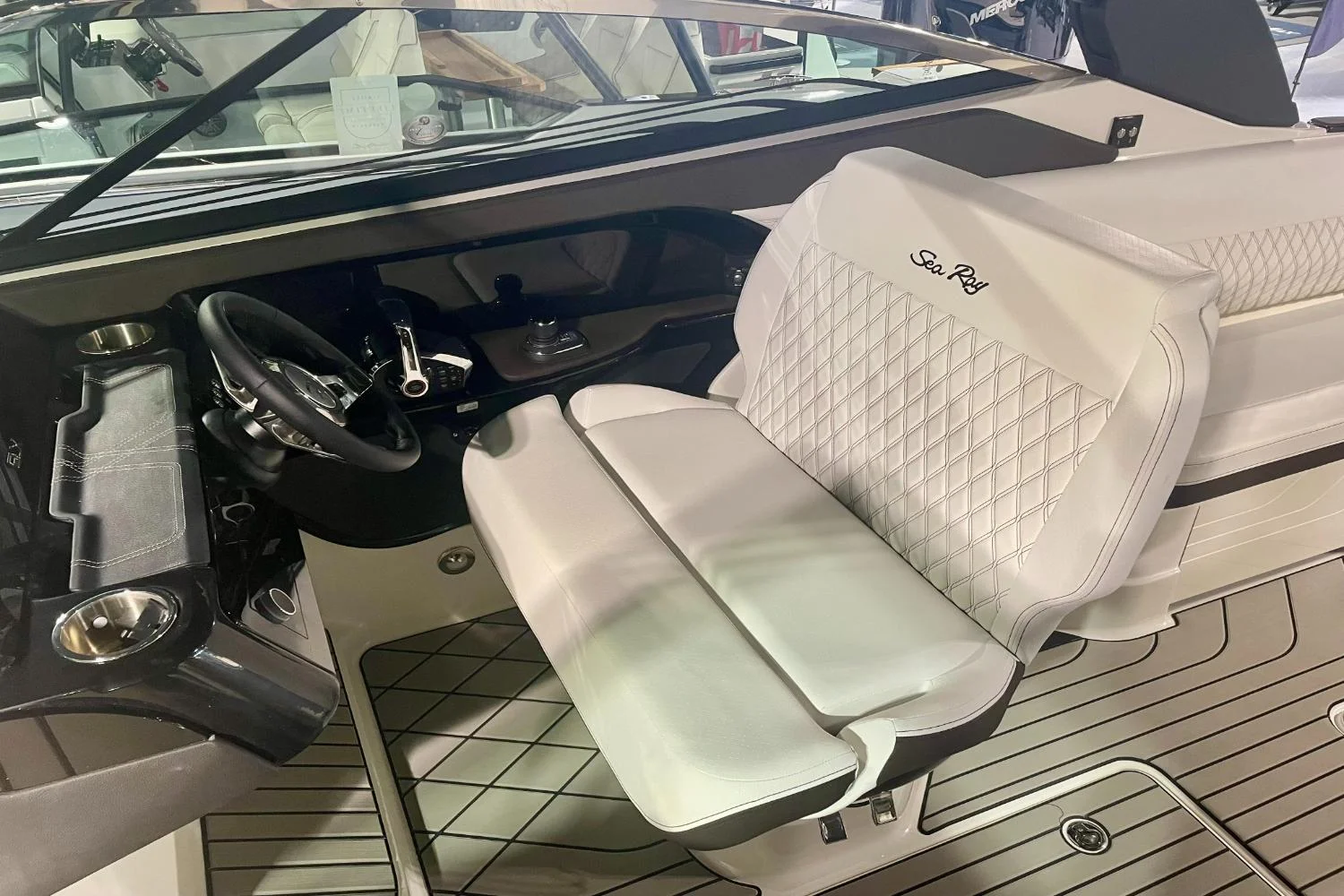 2024 Sea Ray 280 SLX OB Image Thumbnail #16