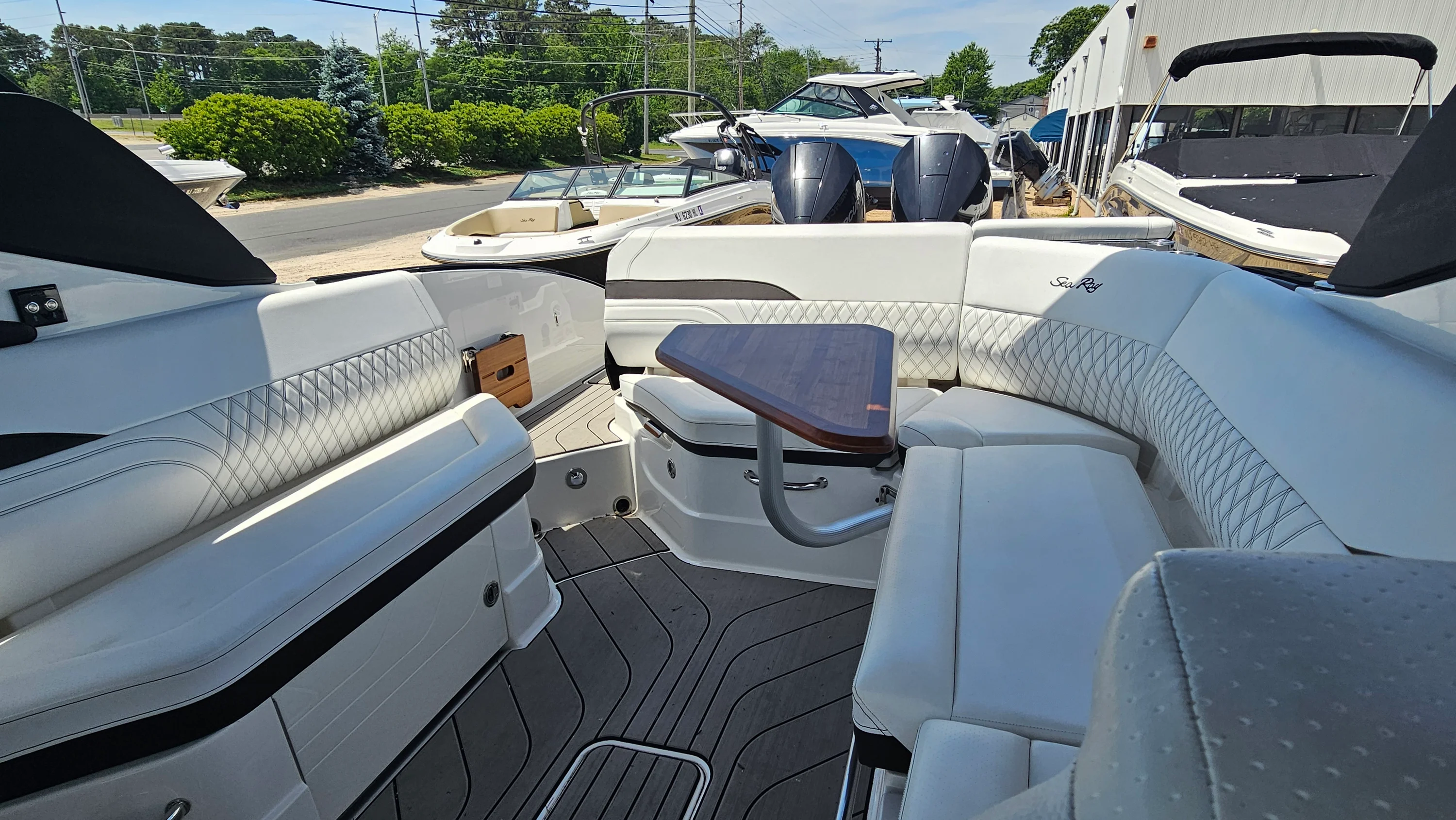 2024 Sea Ray SLX 280 OB Image Thumbnail #14