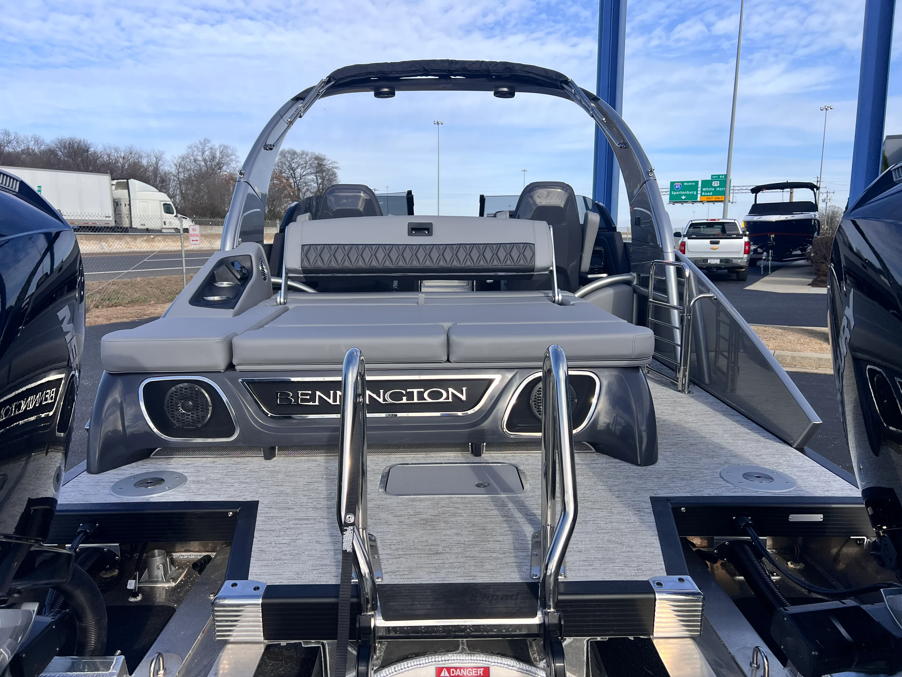 2026 Bennington 27RXSB Image Thumbnail #7