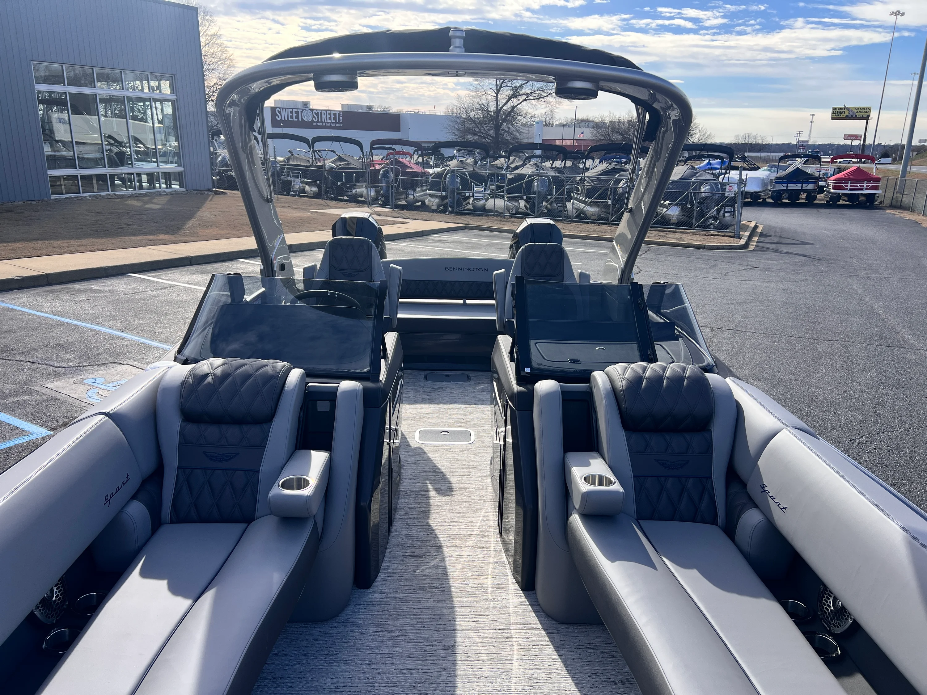 2026 Bennington 27RXSB Image Thumbnail #21