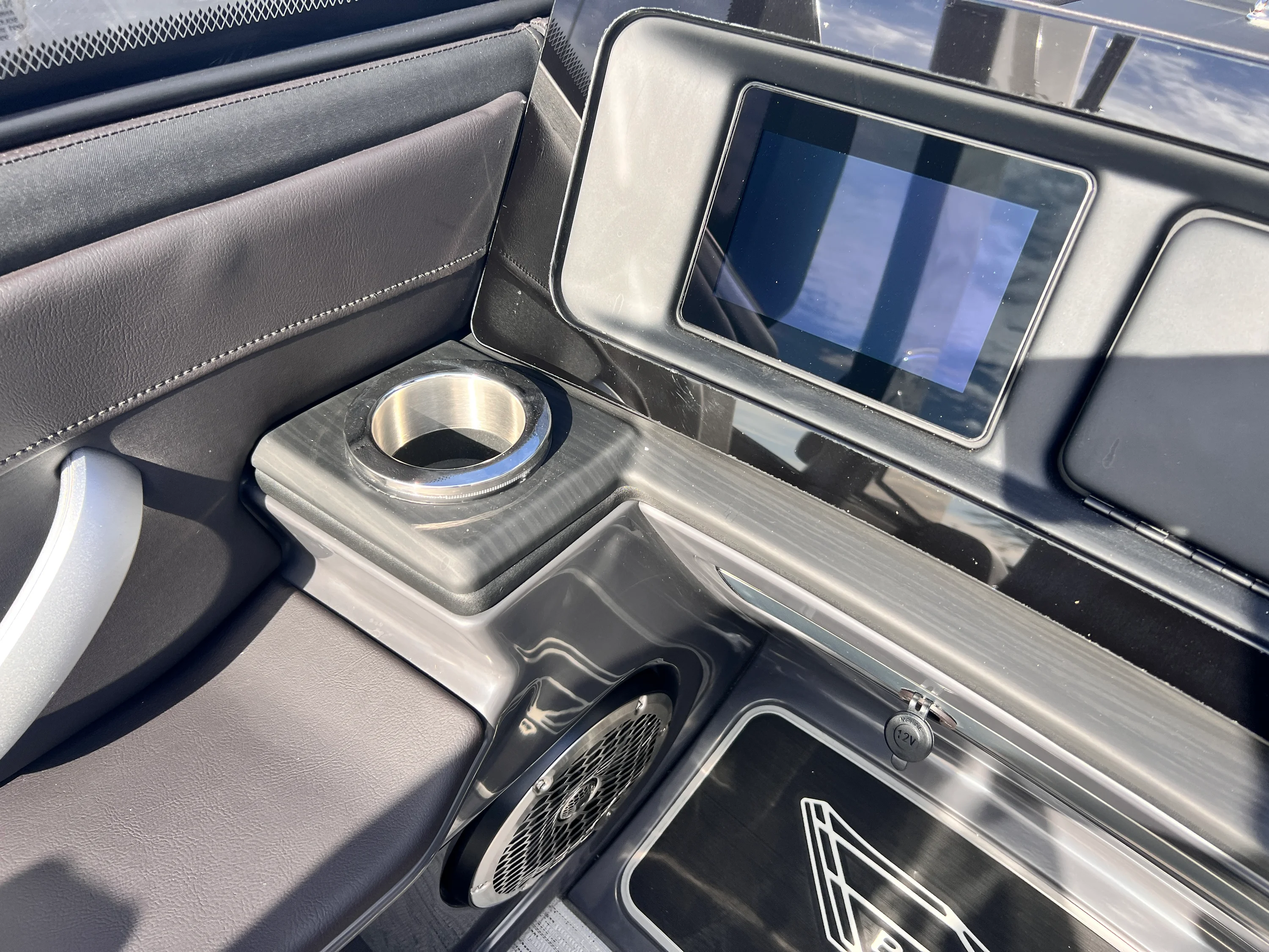 2026 Bennington 27RXSB Image Thumbnail #16