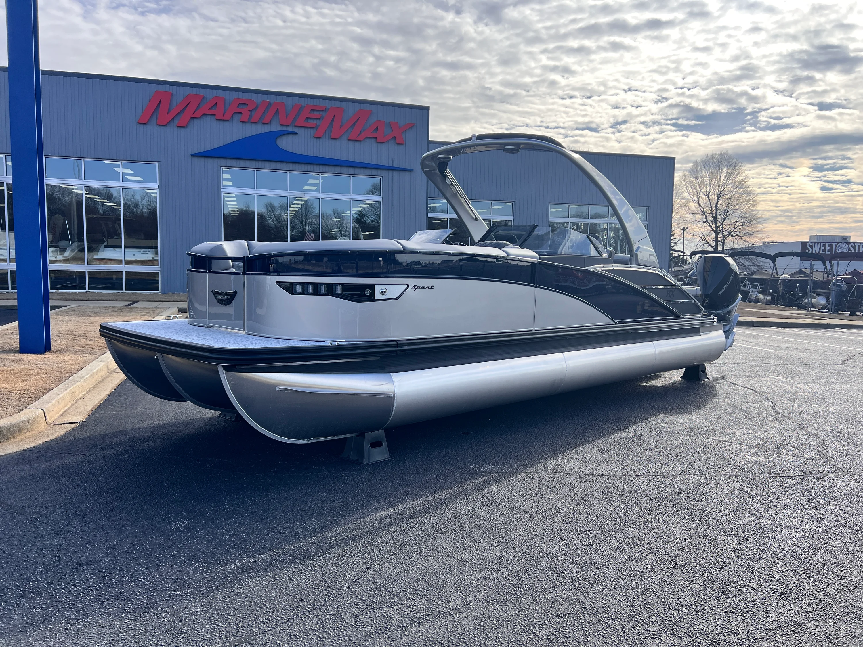 2026 Bennington 27RXSB Image Thumbnail #2