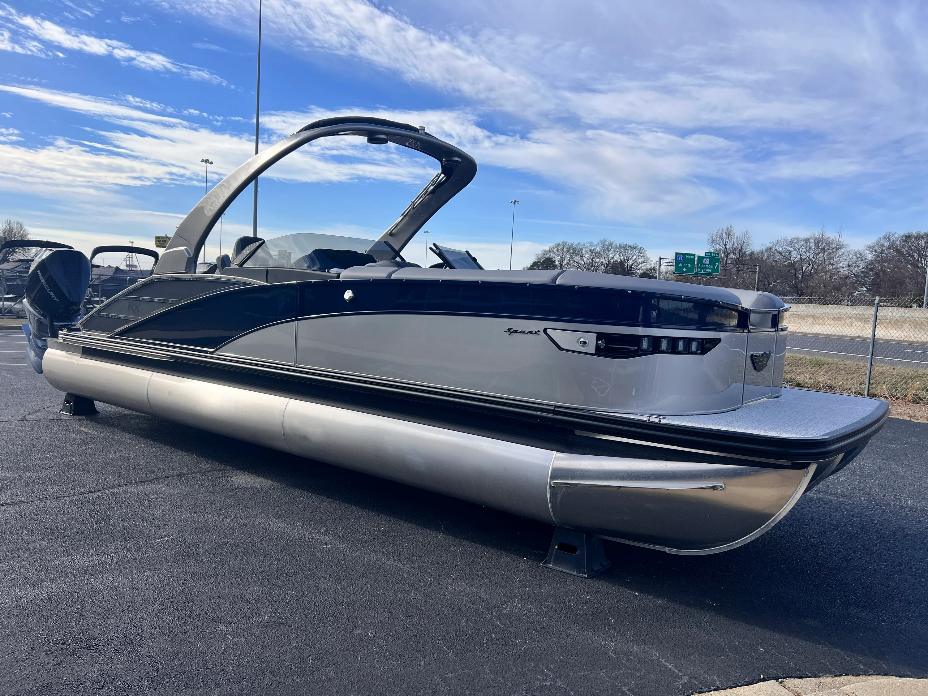 2026 Bennington 27RXSB Image Thumbnail #3