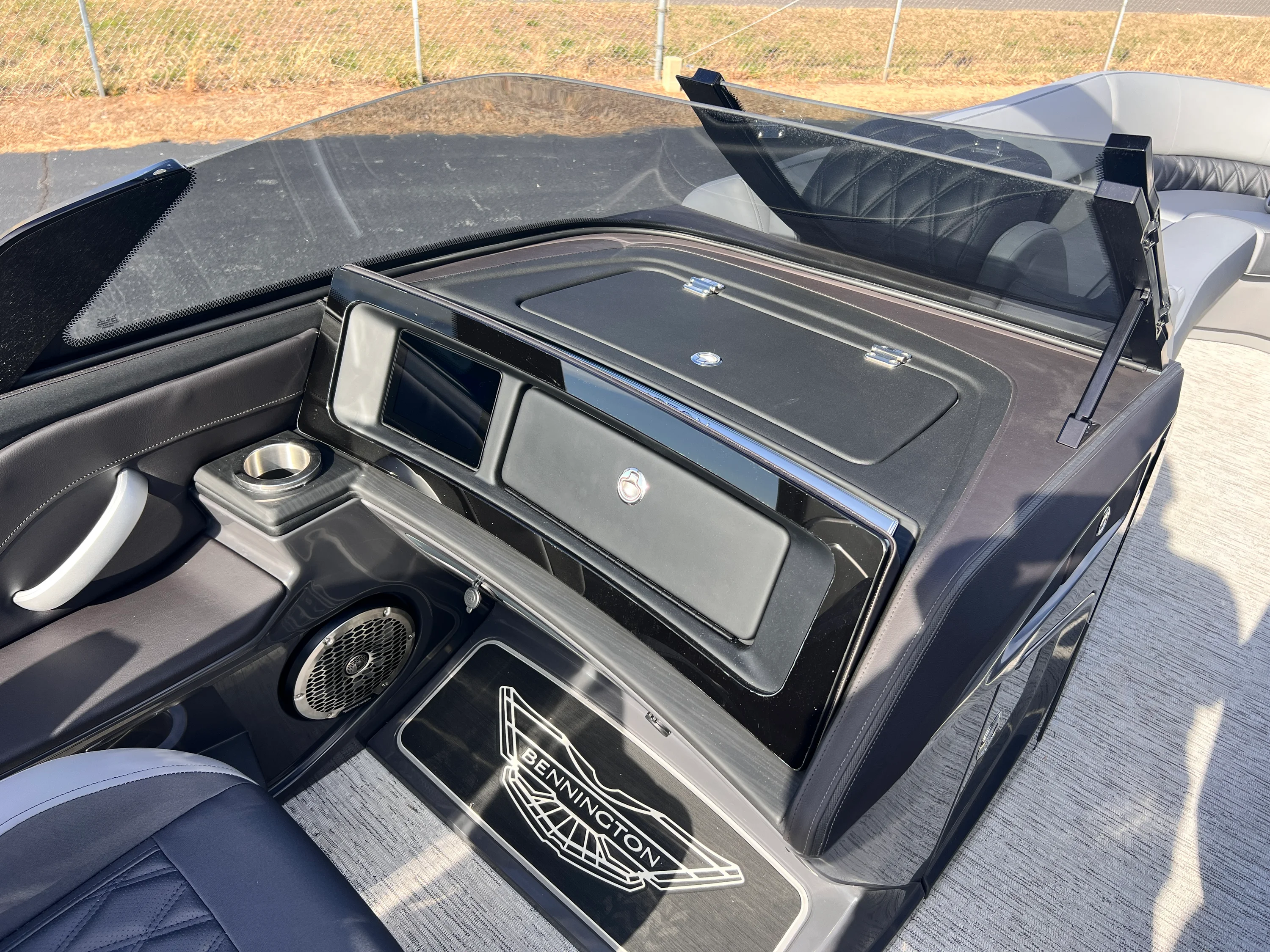 2026 Bennington 27RXSB Image Thumbnail #15