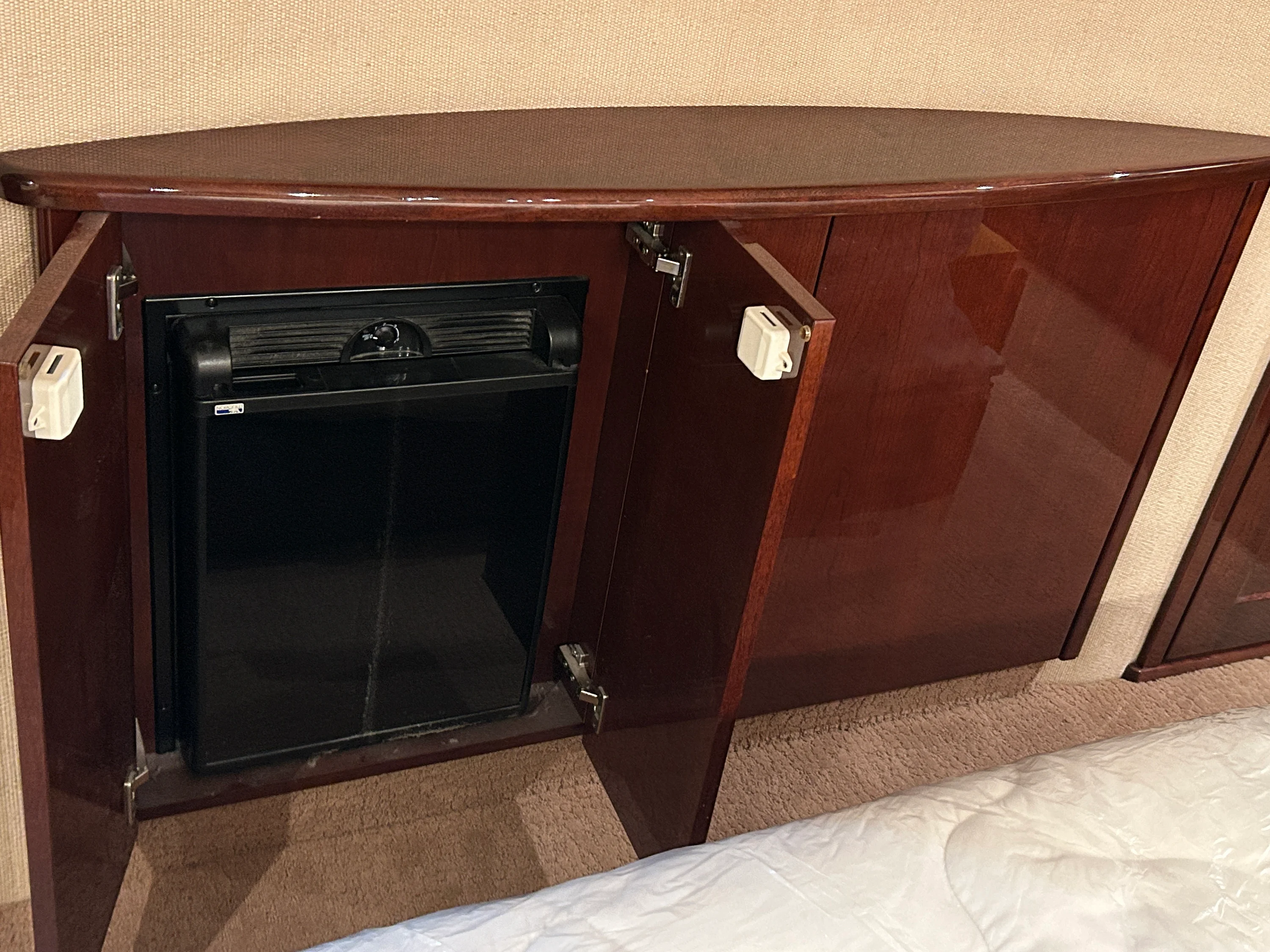 2010 Sea Ray 610 SUNDANCER Image Thumbnail #44