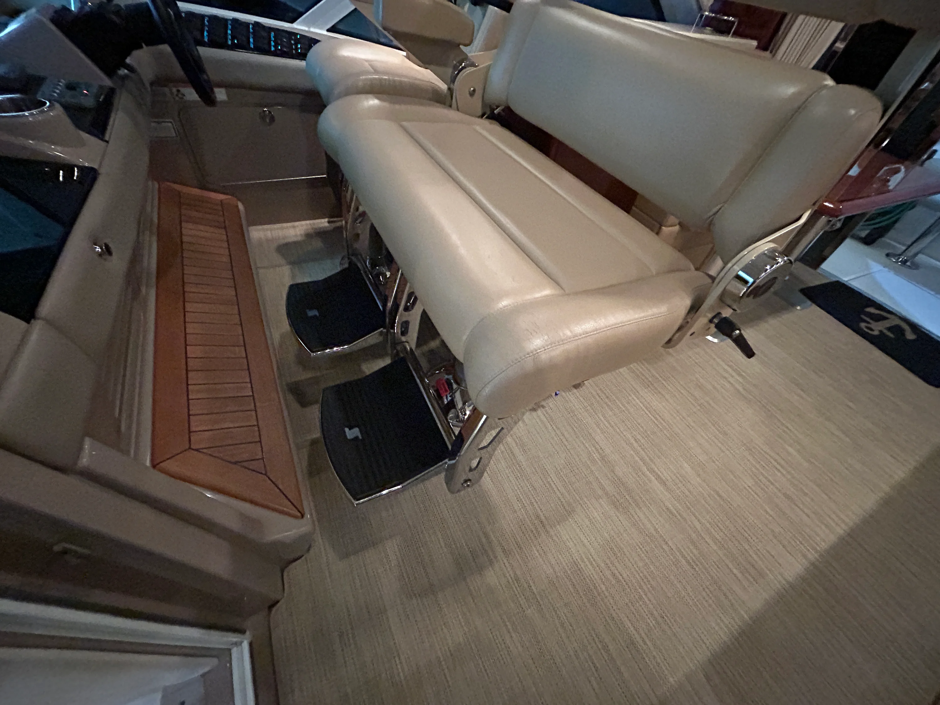 2010 Sea Ray 610 SUNDANCER Image Thumbnail #25