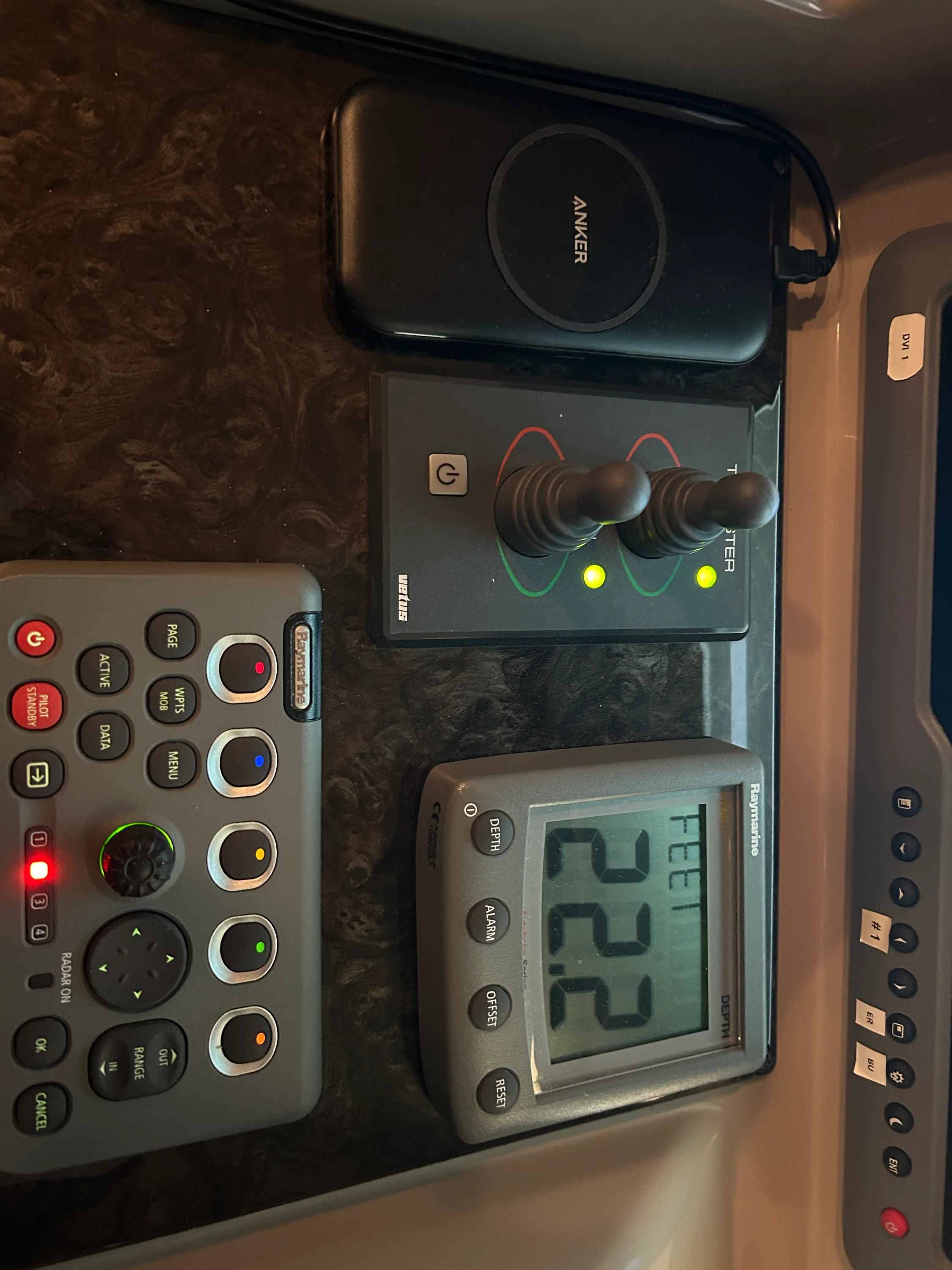 2010 Sea Ray 610 SUNDANCER Image Thumbnail #22