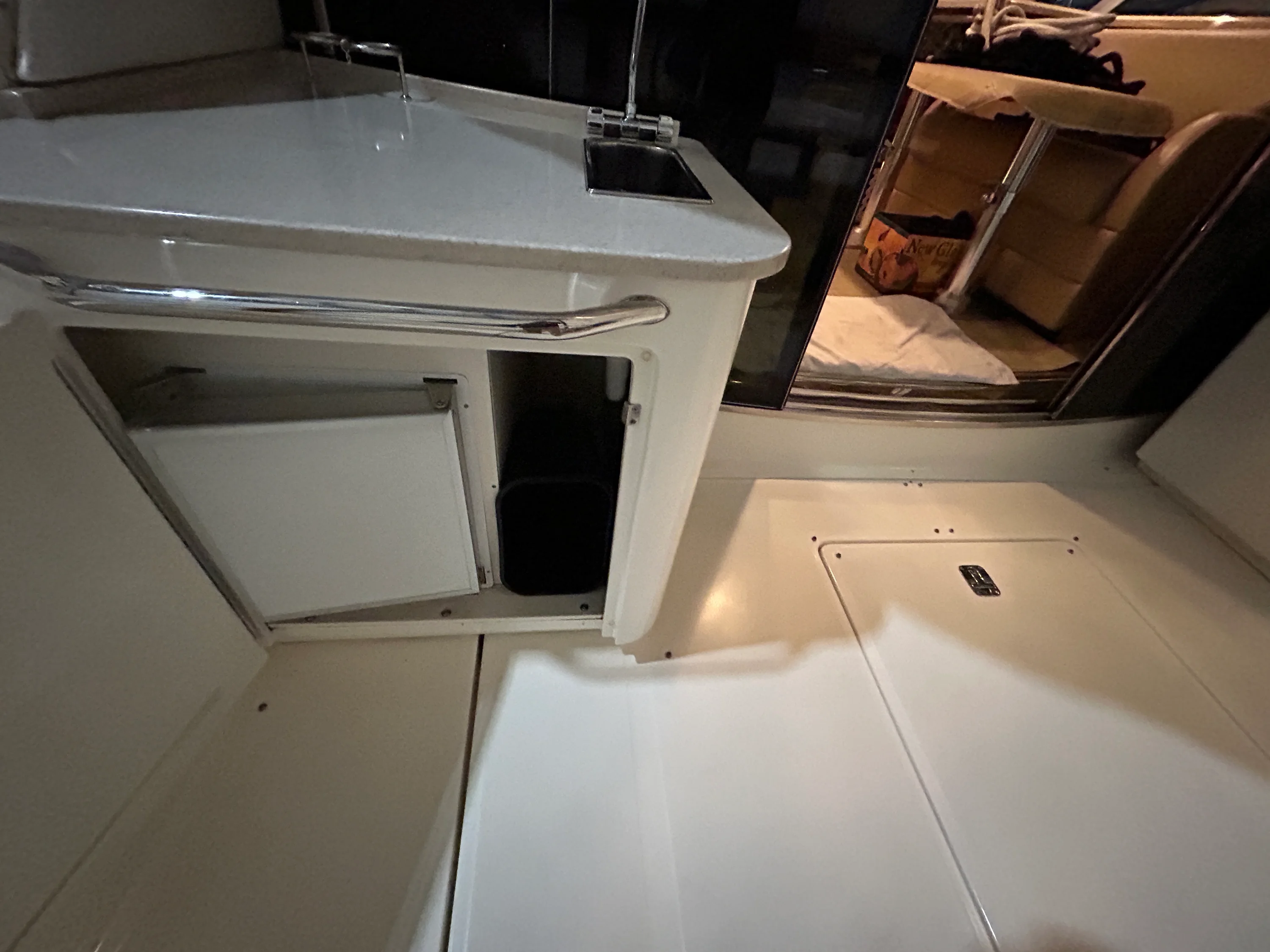 2010 Sea Ray 610 SUNDANCER Image Thumbnail #12