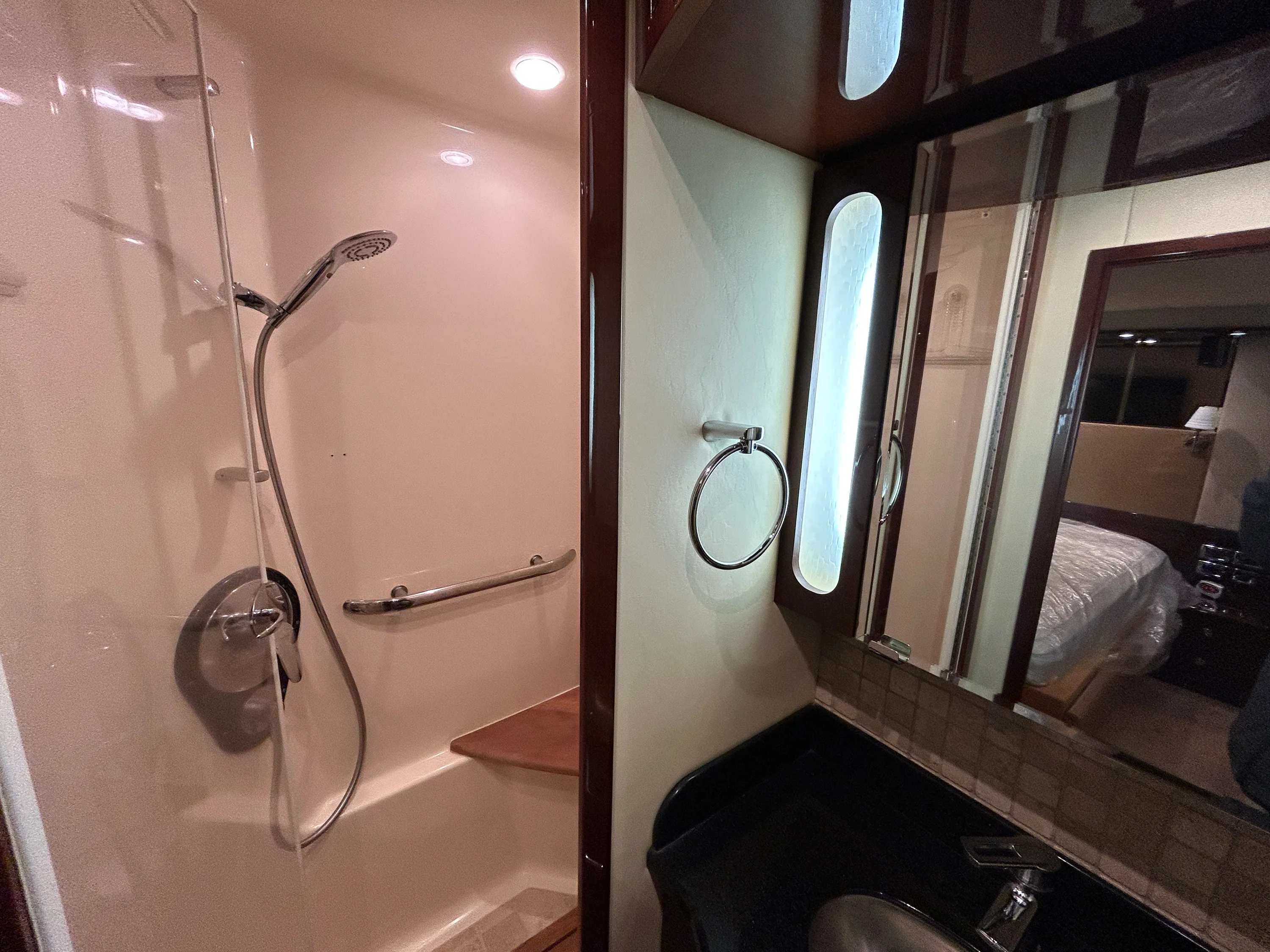 2010 Sea Ray 610 SUNDANCER Image Thumbnail #46