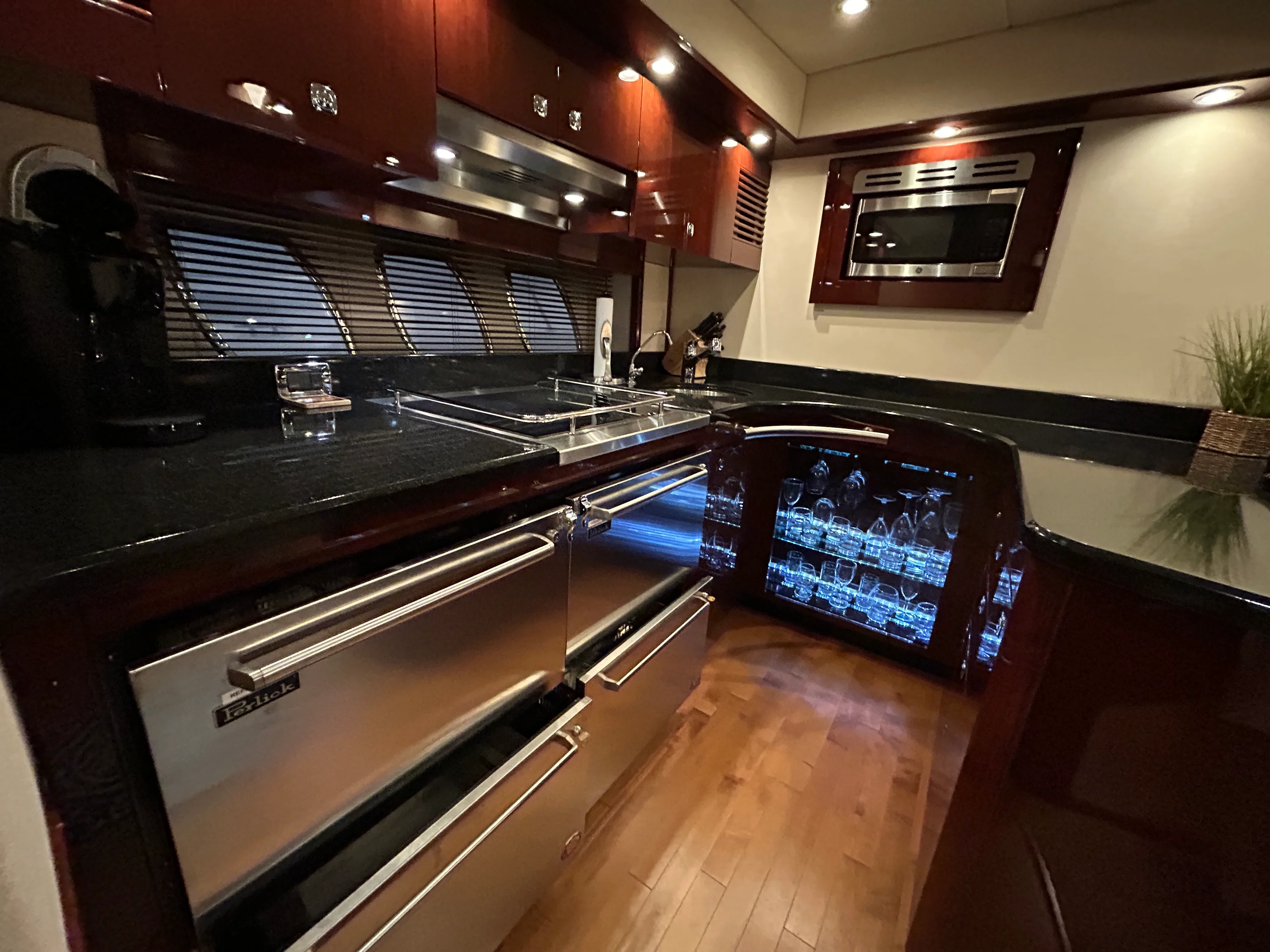 2010 Sea Ray 610 SUNDANCER Image Thumbnail #30