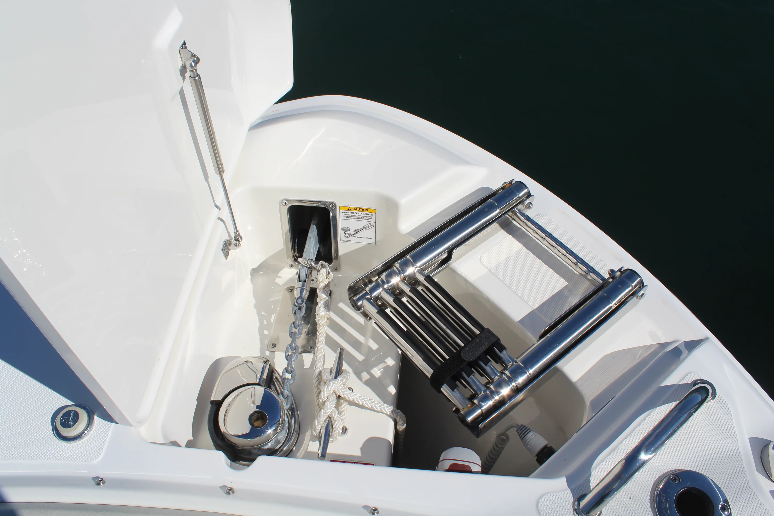 2023 Boston Whaler 240 VANTAGE Image Thumbnail #31