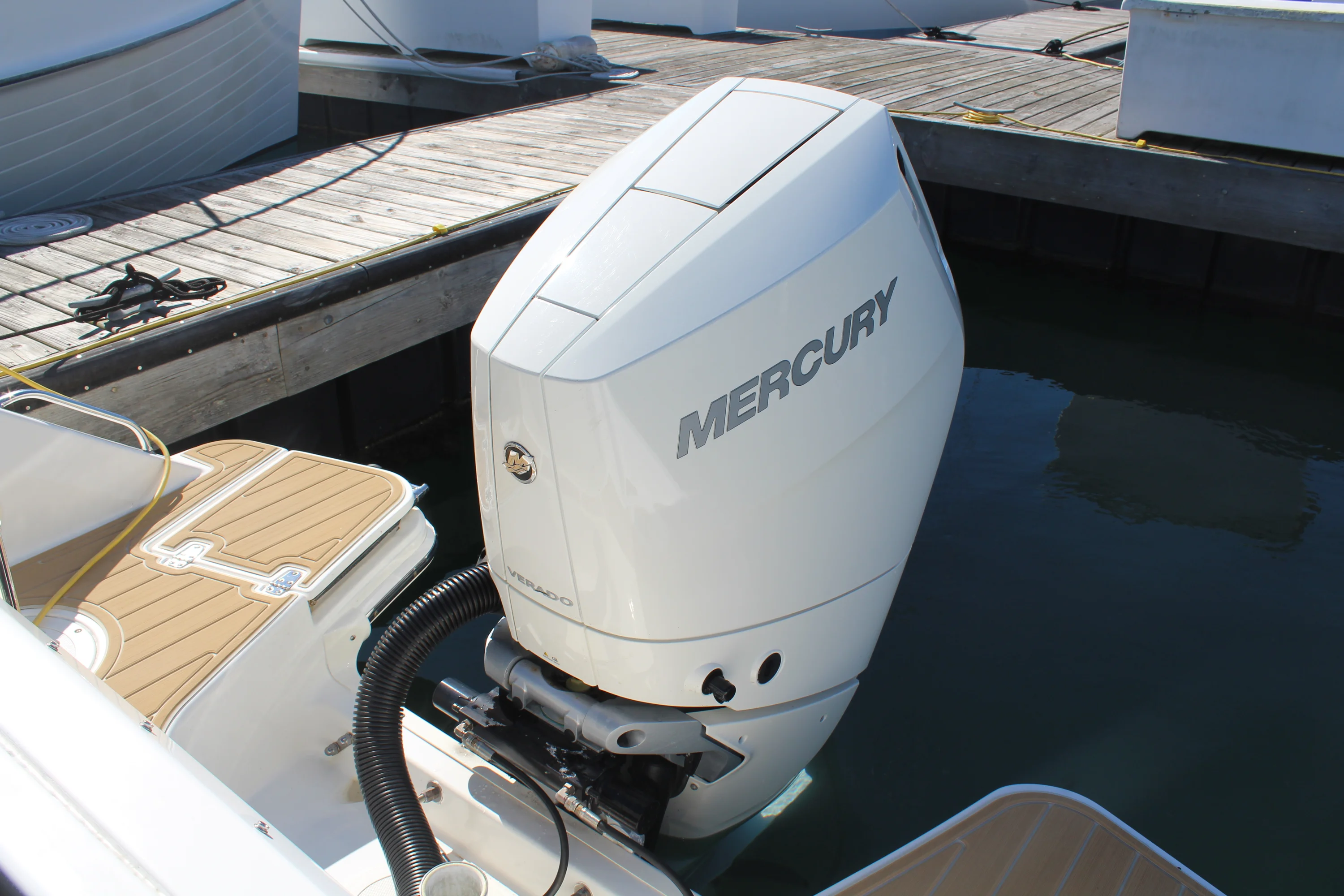 2023 Boston Whaler 240 VANTAGE Image Thumbnail #15