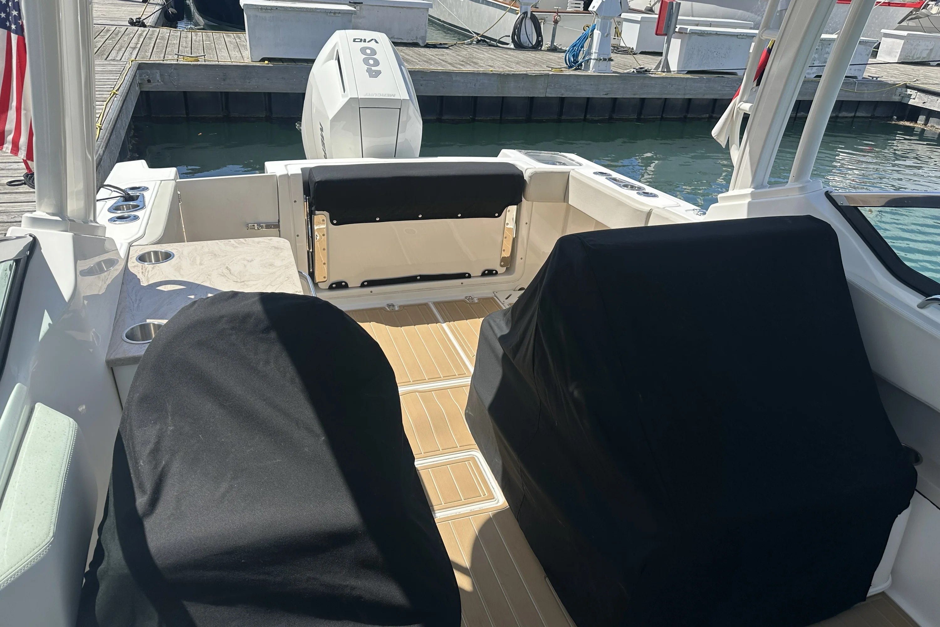 2023 Boston Whaler 240 VANTAGE Image Thumbnail #11